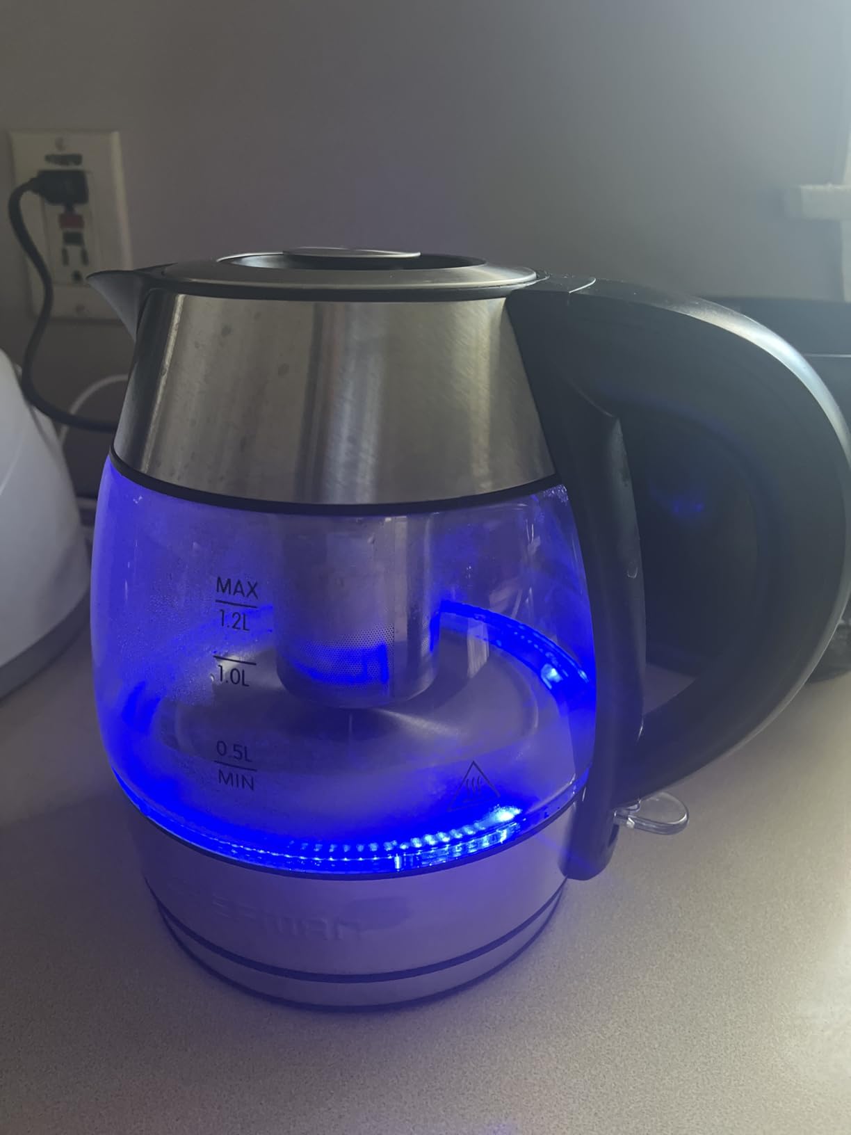 CHEFMAN Electric Kettle - 1.2L 1500W Hot Water Tea Pot with Infuser, BPA Free, Auto Shut Off, Boil-Dry Protection, Removable Lid, LED Light, Cordless Glass Electric Tea Kettle - Stainless Steel customer photo 2