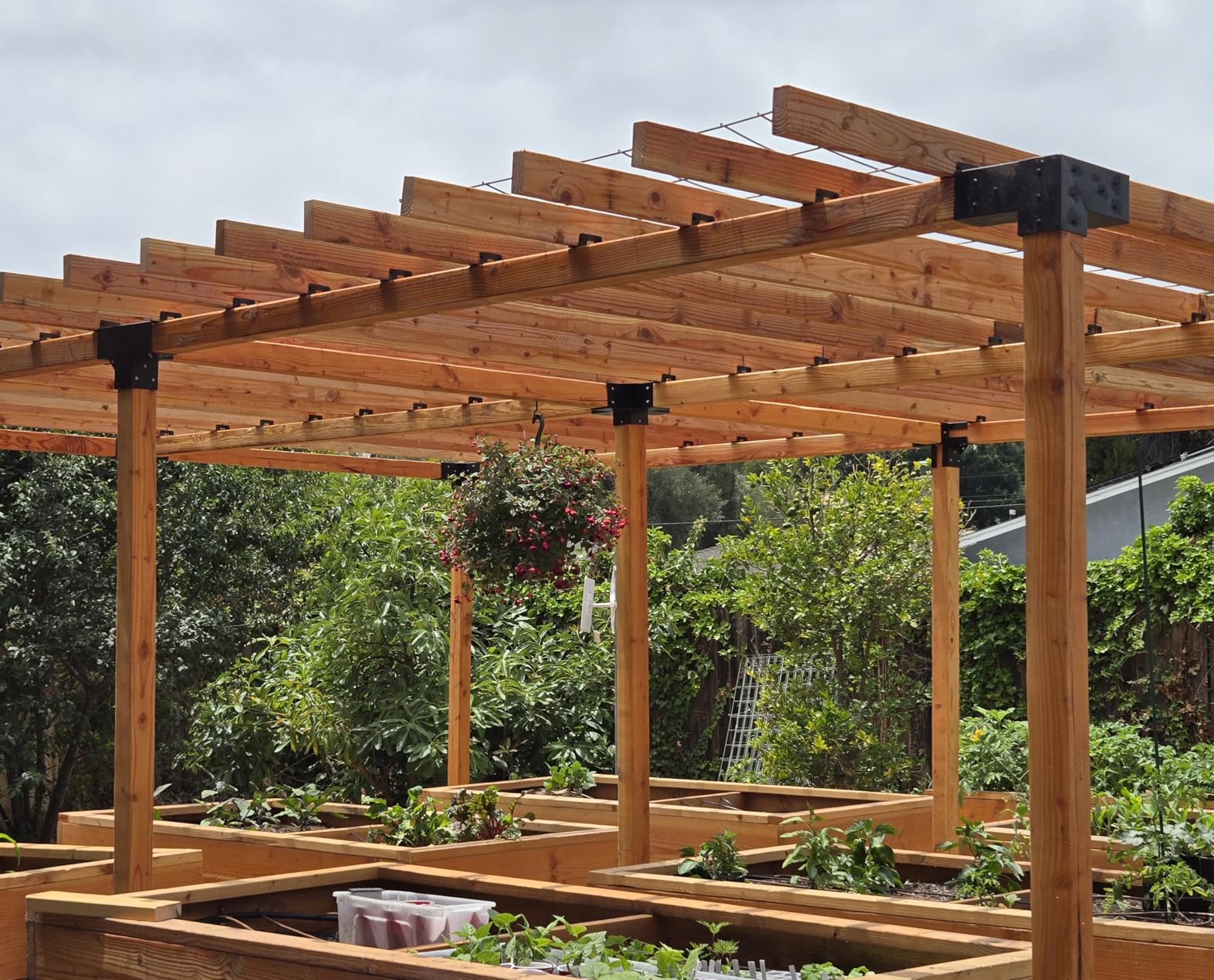 JEXALINE Heavy-Duty Pergola Bracket Kit for 4 x 4 Wood Posts, DIY Gazebo Kit customer photo 1