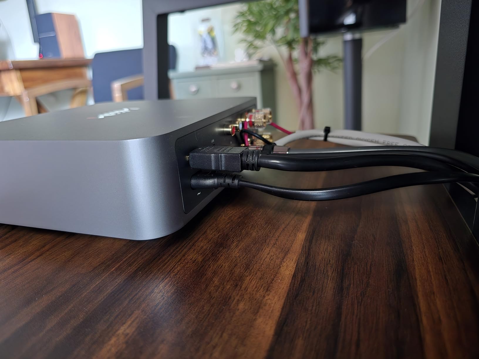 WiiM Amp: Multiroom Streaming Amplifier | Compatible with AirPlay, Google Cast, Alexa | HDMI, Voice Control | Stream from Spotify, Amazon Music, Tidal & More | Space Gray customer photo 2
