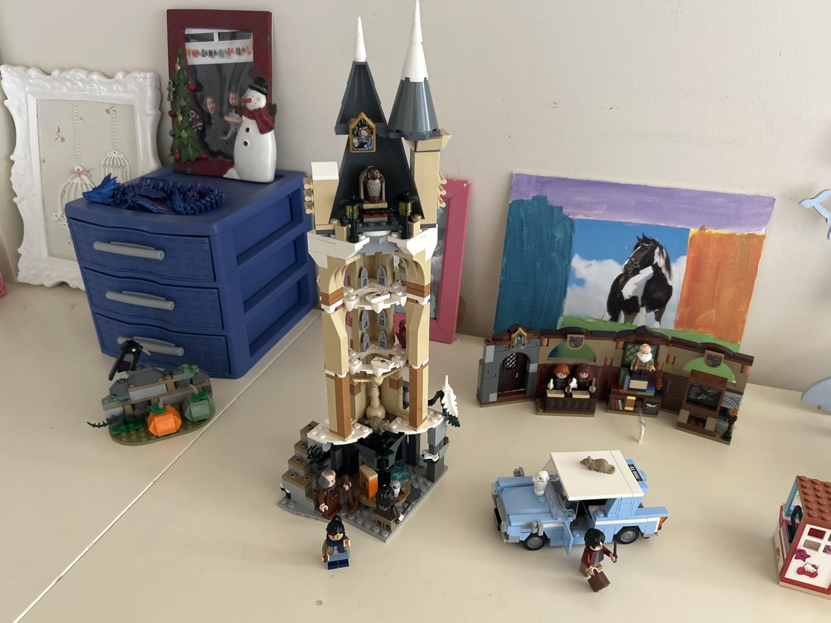 LEGO Harry Potter Hogwarts Castle Owlery Toy, Wizarding World Fantasy Toy for Girls and Boys, Harry Potter Castle Playset with 3 Characters, Birthday Gift Idea for Kids Ages 8 and Up, 76430 customer photo 1