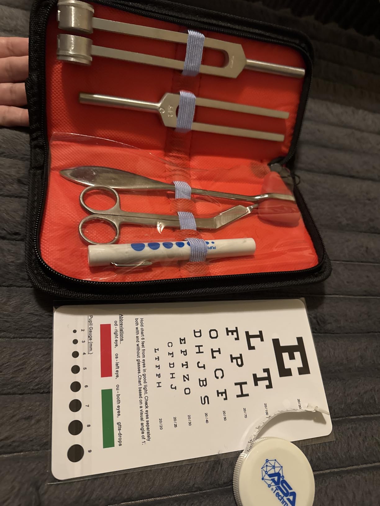 ASA TECHMED Premium 7 Piece Tactical Black Diagnostic Kit - Taylor Hammer, Measuring Tape, Tuning Forks, Bandage Scissors, Pupil Gauge Penlight, Snellen Eye Chart (Black) customer photo 2