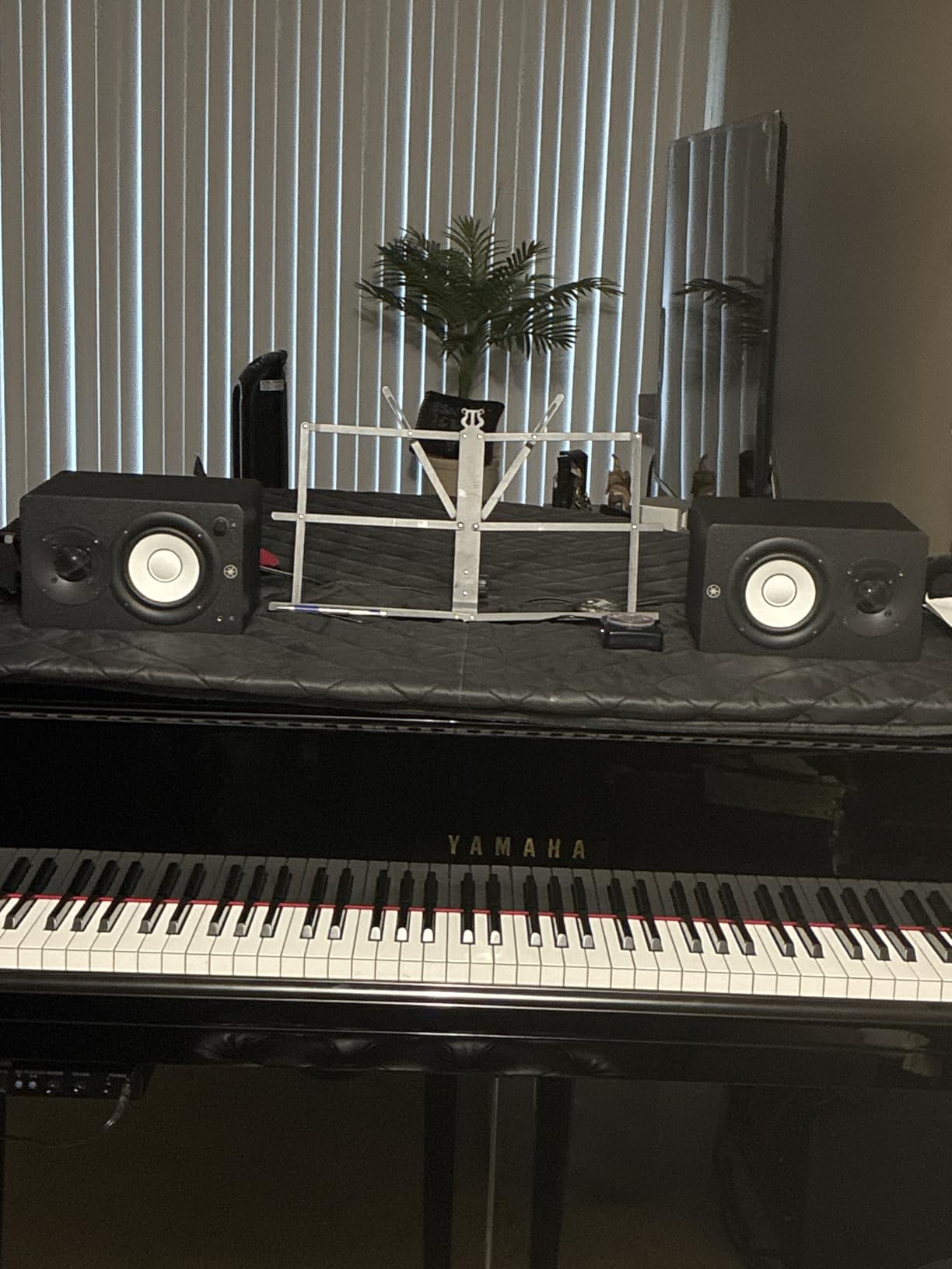 Yamaha HS3 Powered Studio Monitor in Black, Pair (HS3 B) customer photo 1