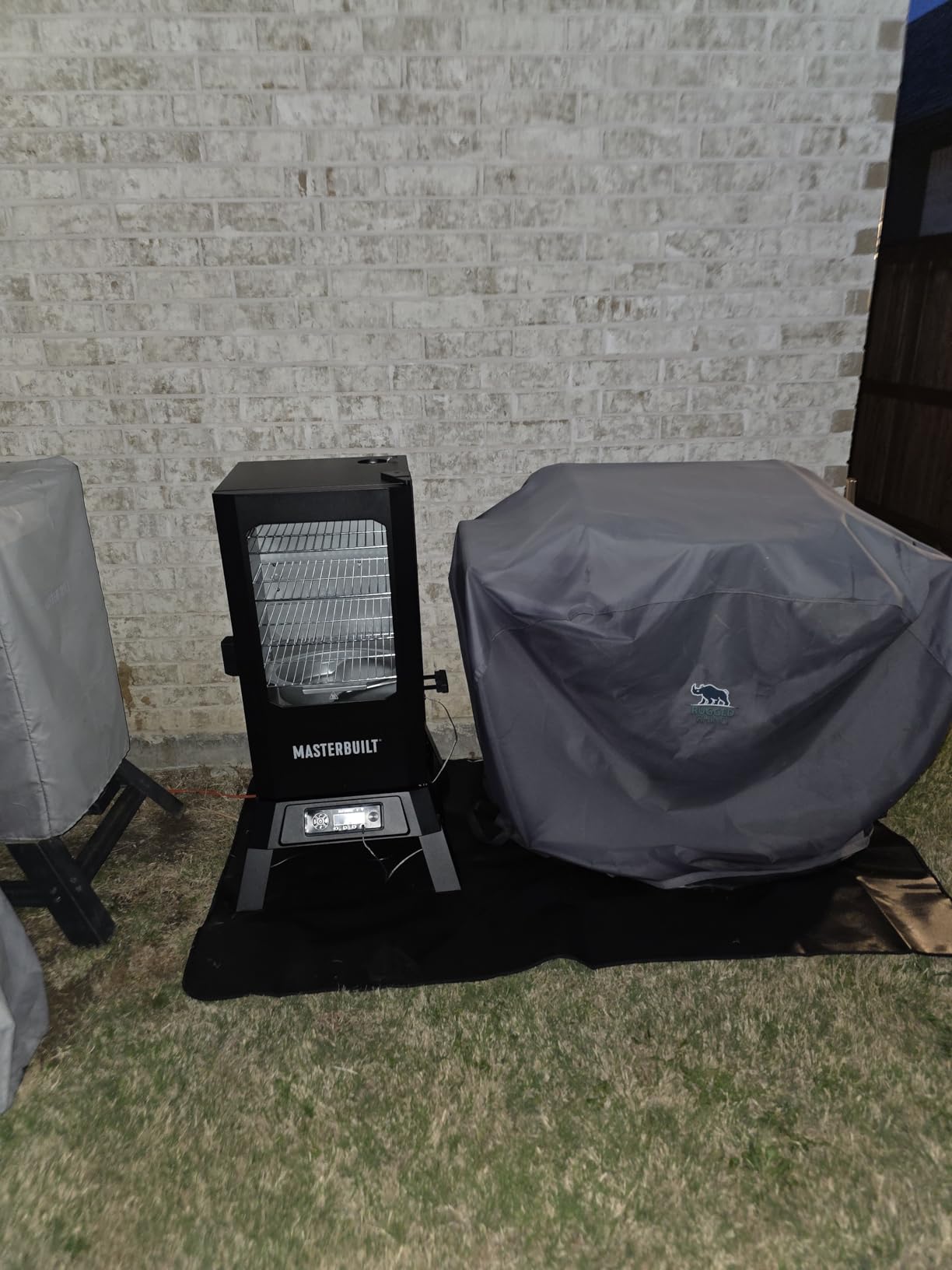Masterbuilt 710 WiFi Digital Electric Smoker, Vertical Design, 711 Cooking Sq. Inches, 4 Chrome Coated Smoking Racks, Wood Chip Loader (MB20070924) customer photo 1