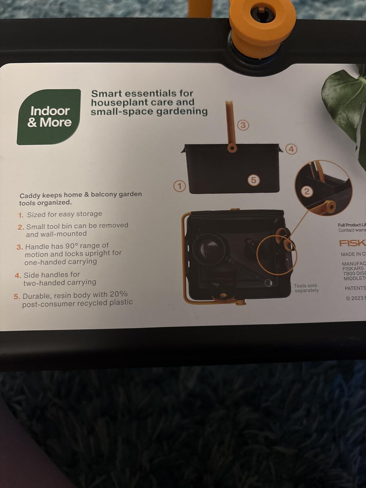 Fiskars Garden Tool Caddy, Portable Storage Organizer with Locking Handle and Removable Bin (Wall-Mountable) for Snips & Pruners, Durable Recycled Resin Carrier for Indoor & Outdoor Gardening customer photo 1