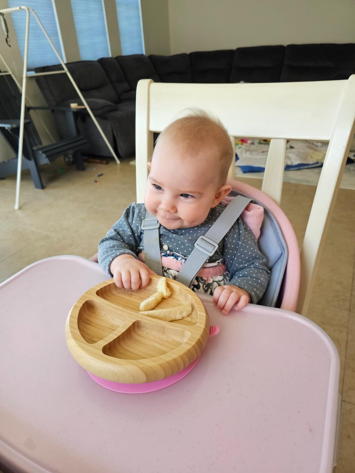 Maxi-Cosi Moa 8-in-1 High Chairs for Babies and Toddlers, Machine Washable Infant High Chair, Compact, Convertible to Booster Seat for Table, Lightweight Design, Classic Green customer photo 2