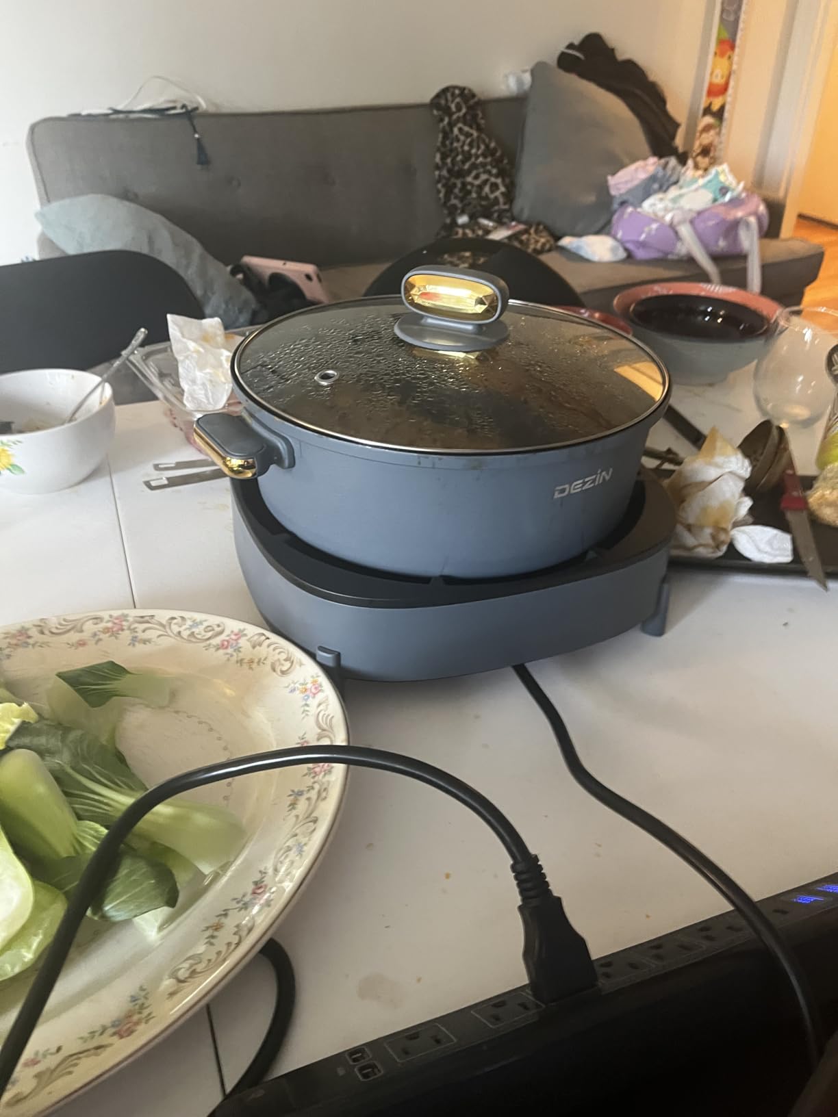 Dezin Hot Pot Electric with Divider, 6L Double-Flavor Shabu Shabu Pot, Dual Sided Removable Non-Stick Hotpot Pot Electric, 3