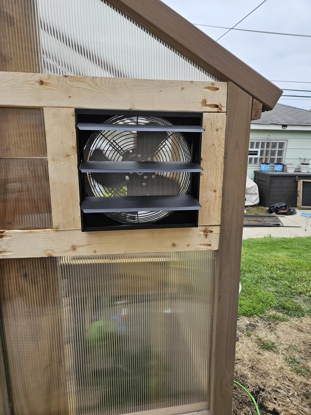 HG Power 10 Inch Shutter Exhaust Fan, 647CFM Quiet Garage Exhaust Fan with 8 Foot Long ON/OFF Switch Cable for Chicken Coop, Shed, Basement, Gable, Kitchen, Attic Ventilation Use, Black customer photo 1