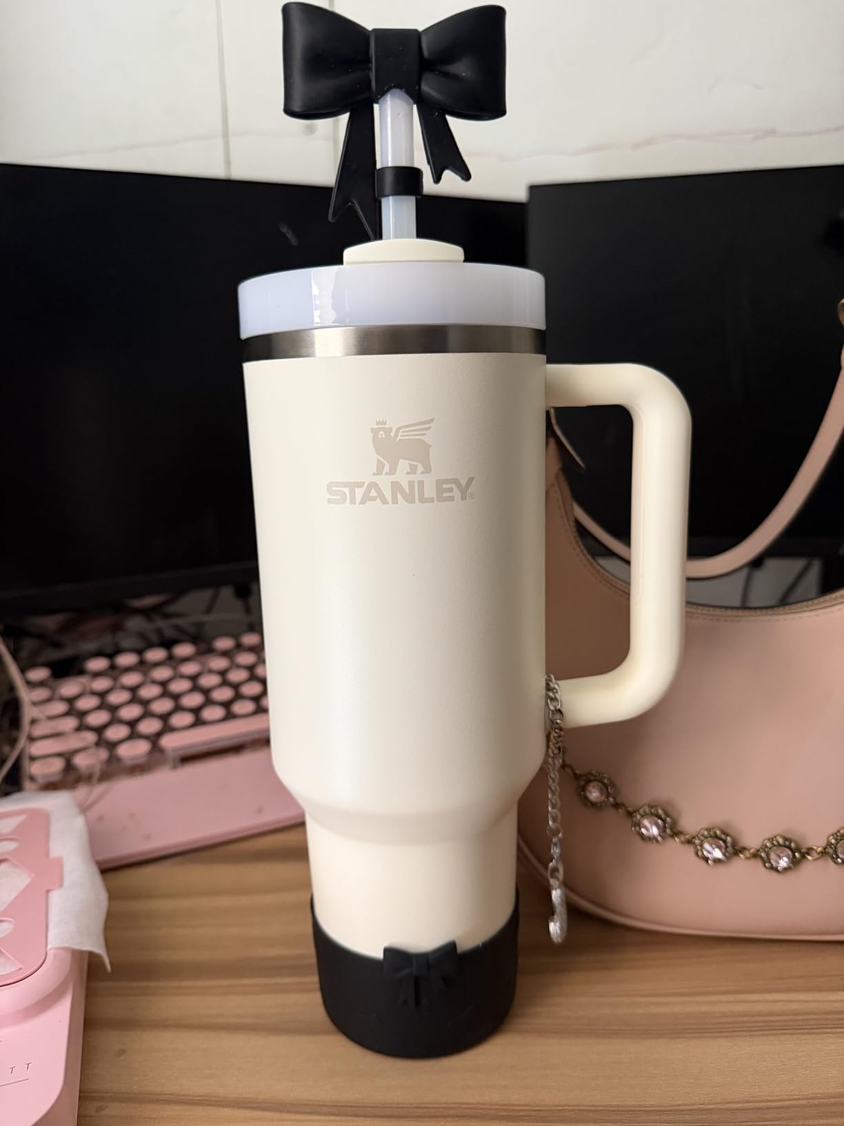 STANLEY Quencher H2.0 Tumbler with Handle and Straw 30 oz | Flowstate 3-Position Lid | Cup Holder Compatible customer photo 1