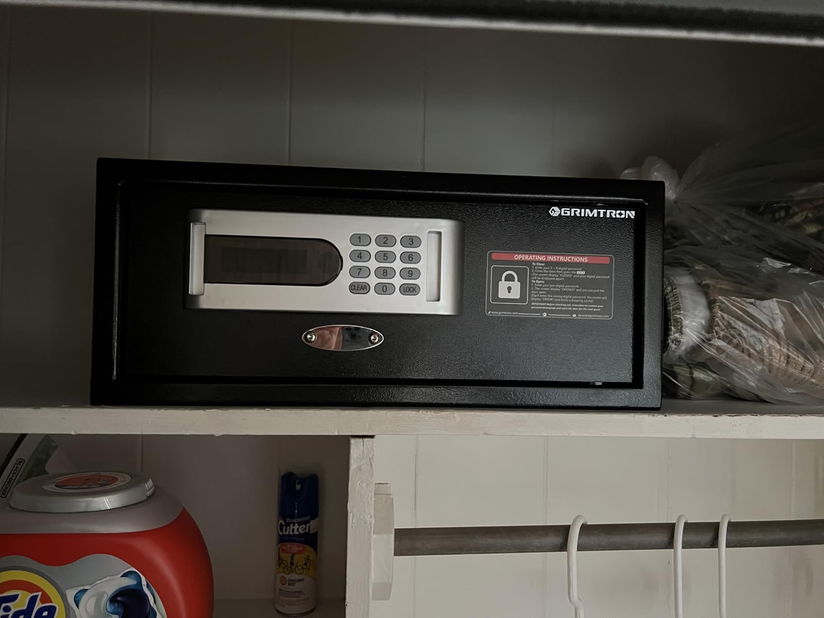 Grimtron 28 lb Hotel Dorm Safe Box, 17