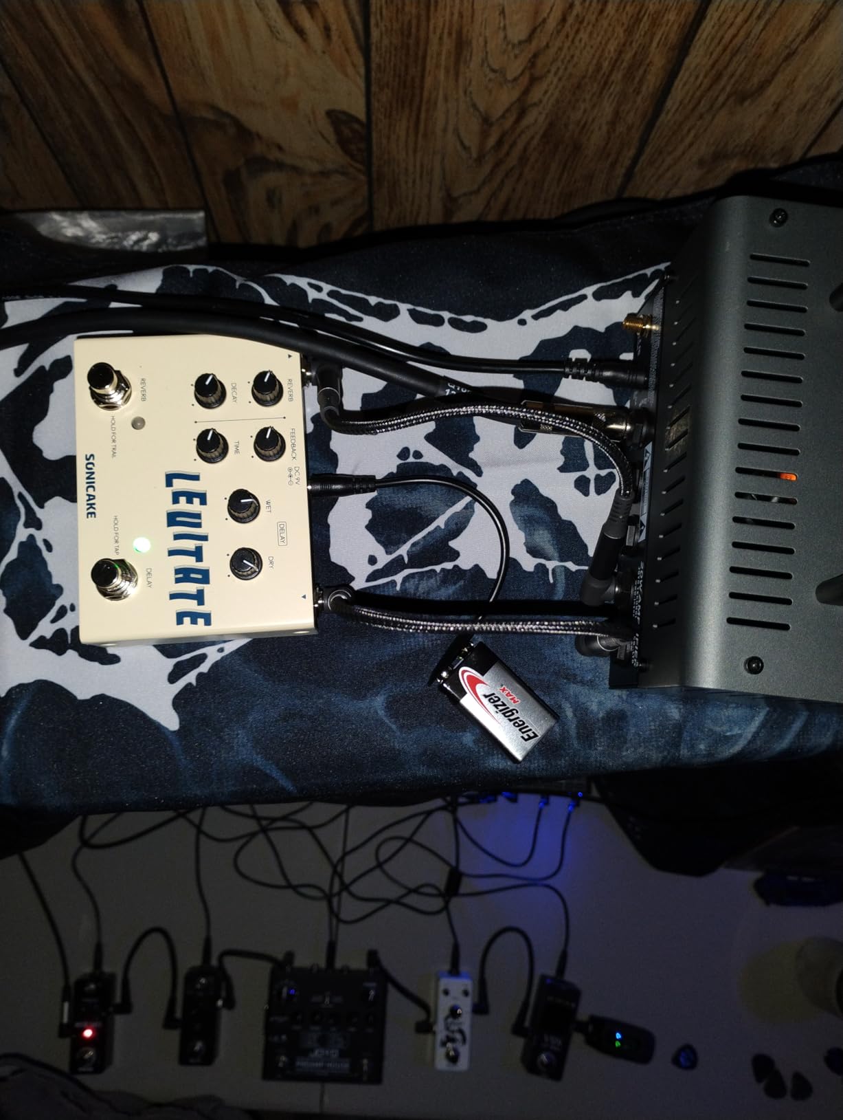 SONICAKE Bass Pedal with Overdrive Analog Preamp Compression Effects Pedal and 3-Band EQ Via Pre/Post Selection with XLR Output - B Factory customer photo 2