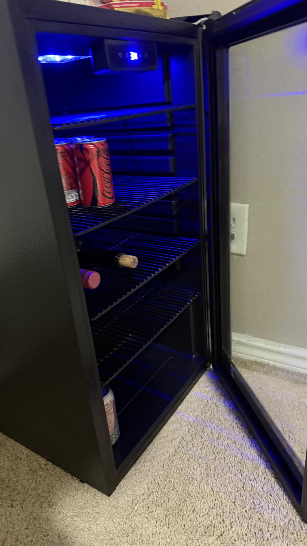 Feelfunn 3.2 Cu.Ft Mini Fridge with Glass Door - 126 Can Beverage Refrigerator Cooler for Drink Beer Wine Soda, Small Fridge for Bedroom Office Bar Dorm, 4 Adjustable Shelves, Black customer photo 2