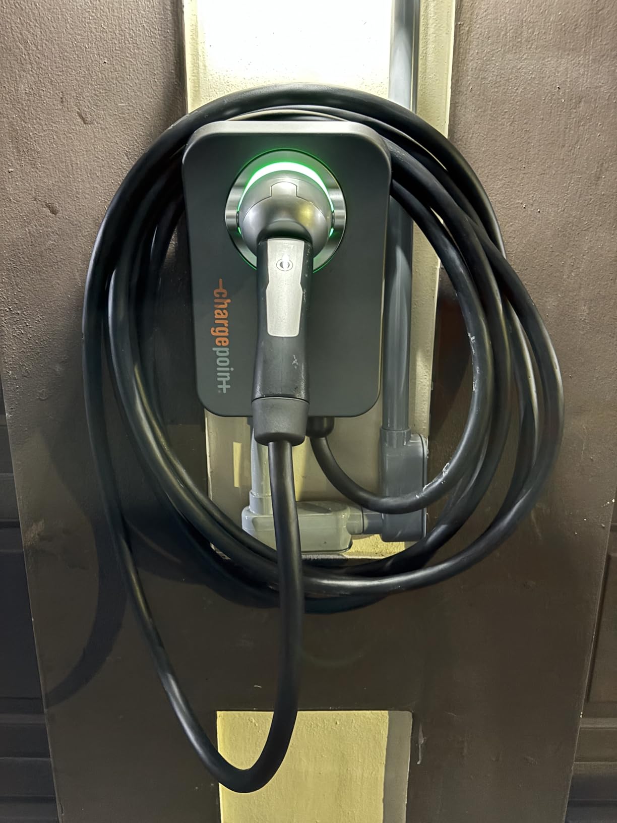 ChargePoint HomeFlex Level 2 EV Charger, Hardwired NACS Charging Station - Tesla Compatible, Fast Charge Solution for Electric Vehicles customer photo 1
