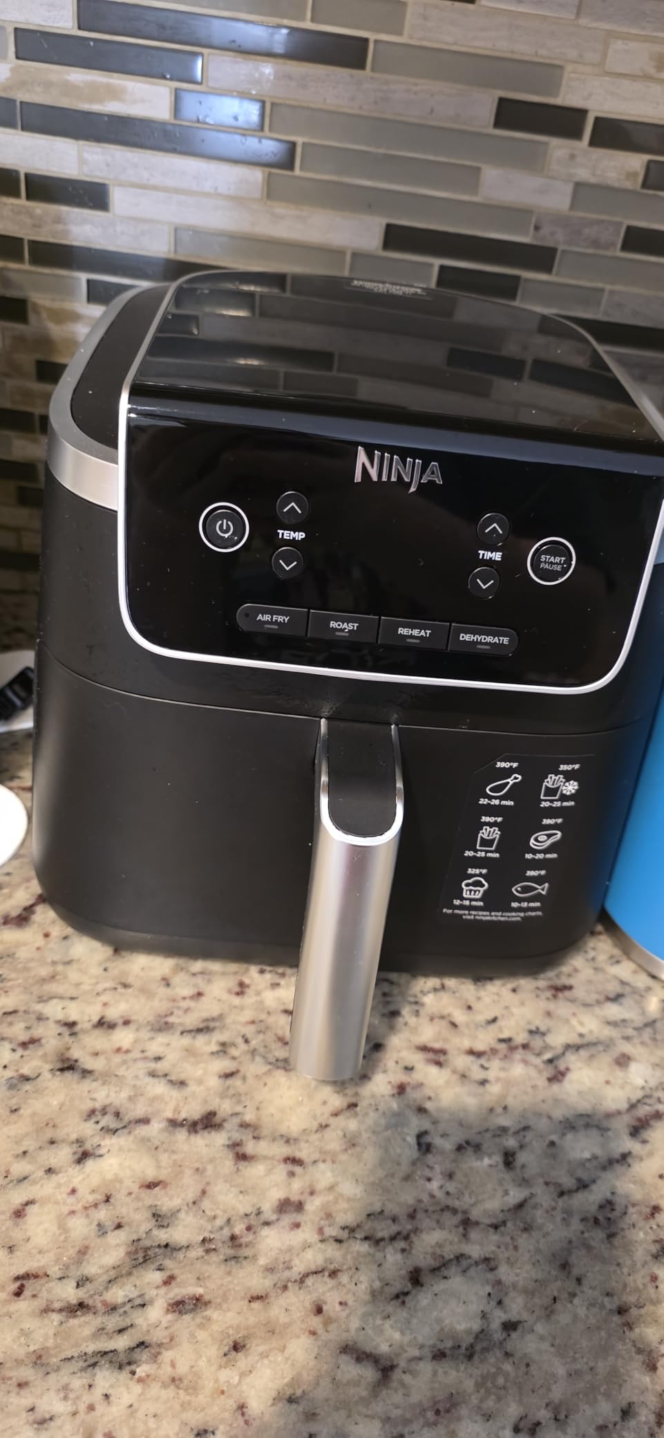 Ninja Air Fryer Pro 4-in-1, 5 QT Capacity, Air Crisp Technology, AF141 customer photo 1