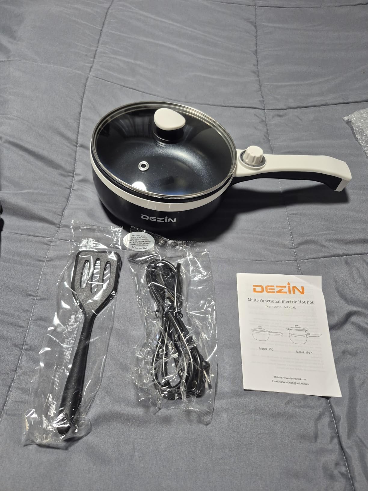 Dezin Hot Pot Electric Upgraded, Non-Stick Saute Pan, Rapid Noodles Electric Pot, 1.5L Mini Portable Hot Pot for Steak, Egg, Fried Rice, Ramen, Oatmeal, Soup with Power Adjustment customer photo 2