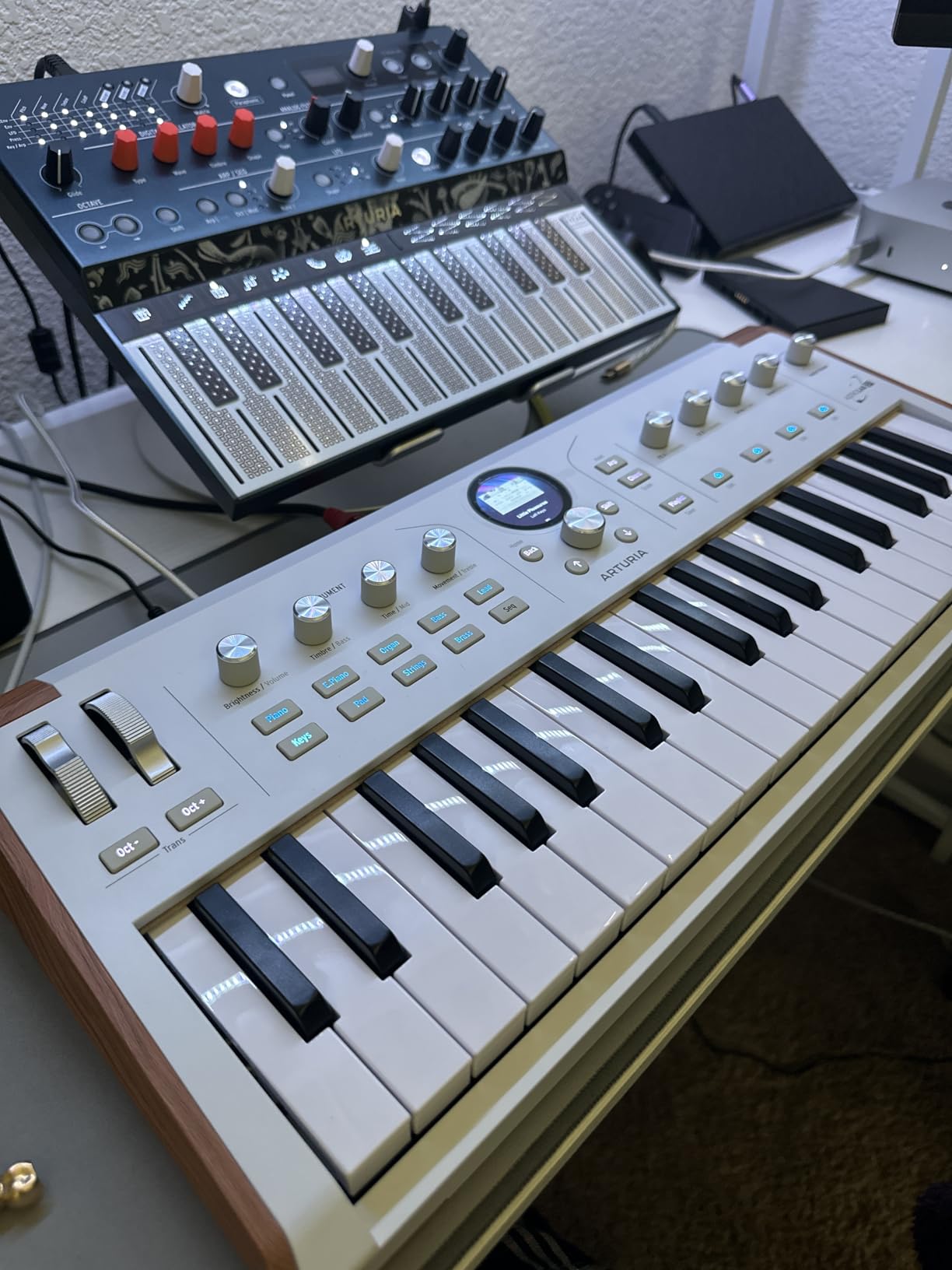 Arturia AstroLab 61-Key Semi-Weighted Stage Keyboard - With 1300 Sounds and Analog Lab Pro Software Included customer photo 2