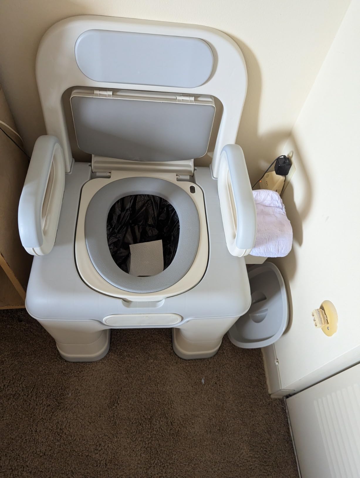 Bedside Commode, Upgraded Safety Commode Toilet for Elderly Disabled, Potty Chair for Adult with Enlarged Arms, Height Adjustable, 900lbs Heavy Duty Bedside Commodes for Seniors customer photo 1