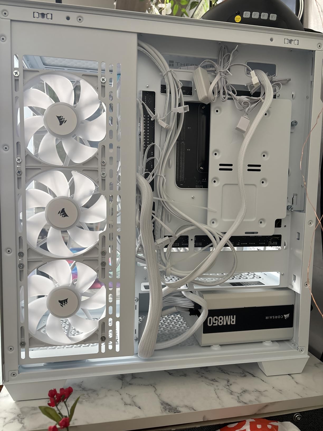 CORSAIR iCUE Link 3500X RGB Mid-Tower ATX PC Case - Panoramic Tempered Glass - Reverse Connection Motherboard Compatible - 3X CORSAIR iCUE Link RX120 RGB Fans Included - Black customer photo 2