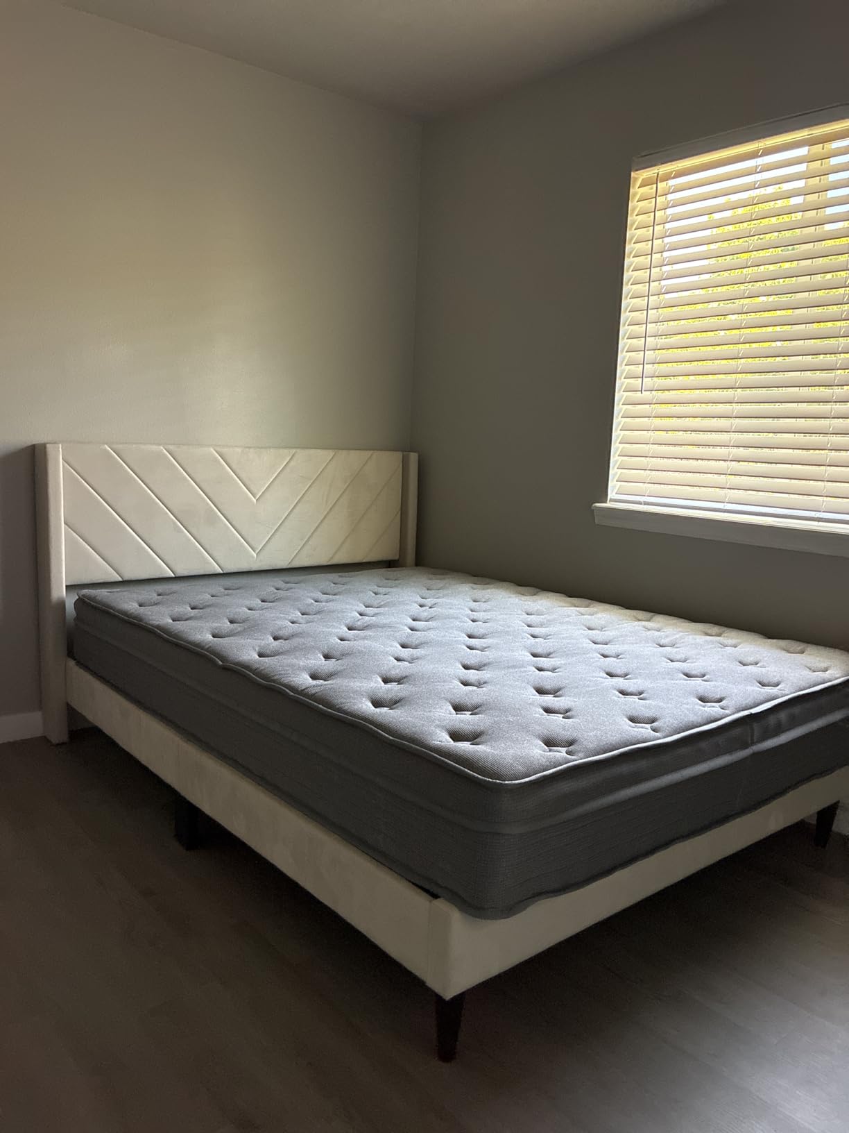 Yaheetech Queen Bed Frame Upholstered Platform Bed with Wooden Slat Support, Tufted Headboard with Wing Side, Mattress Foundation, No Box Spring Needed, Beige customer photo 2