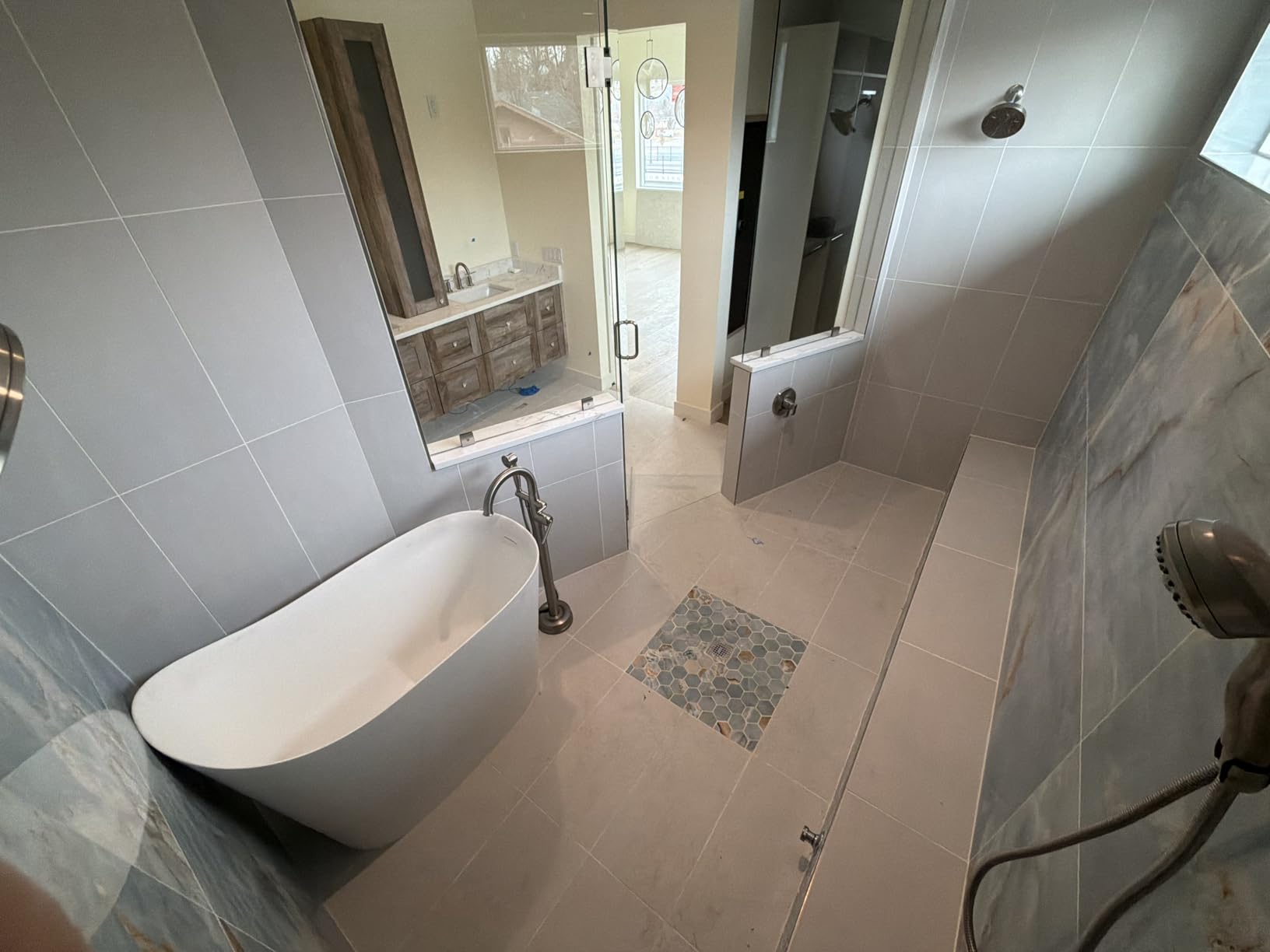 65'' Freestanding Stone Resin Bathtub, Solid Surface Free Standing Tub, Contemporary Design Soaking Tub, Stand Alone Tubs with Pop-up Drain and Overflow, Matte White customer photo 1