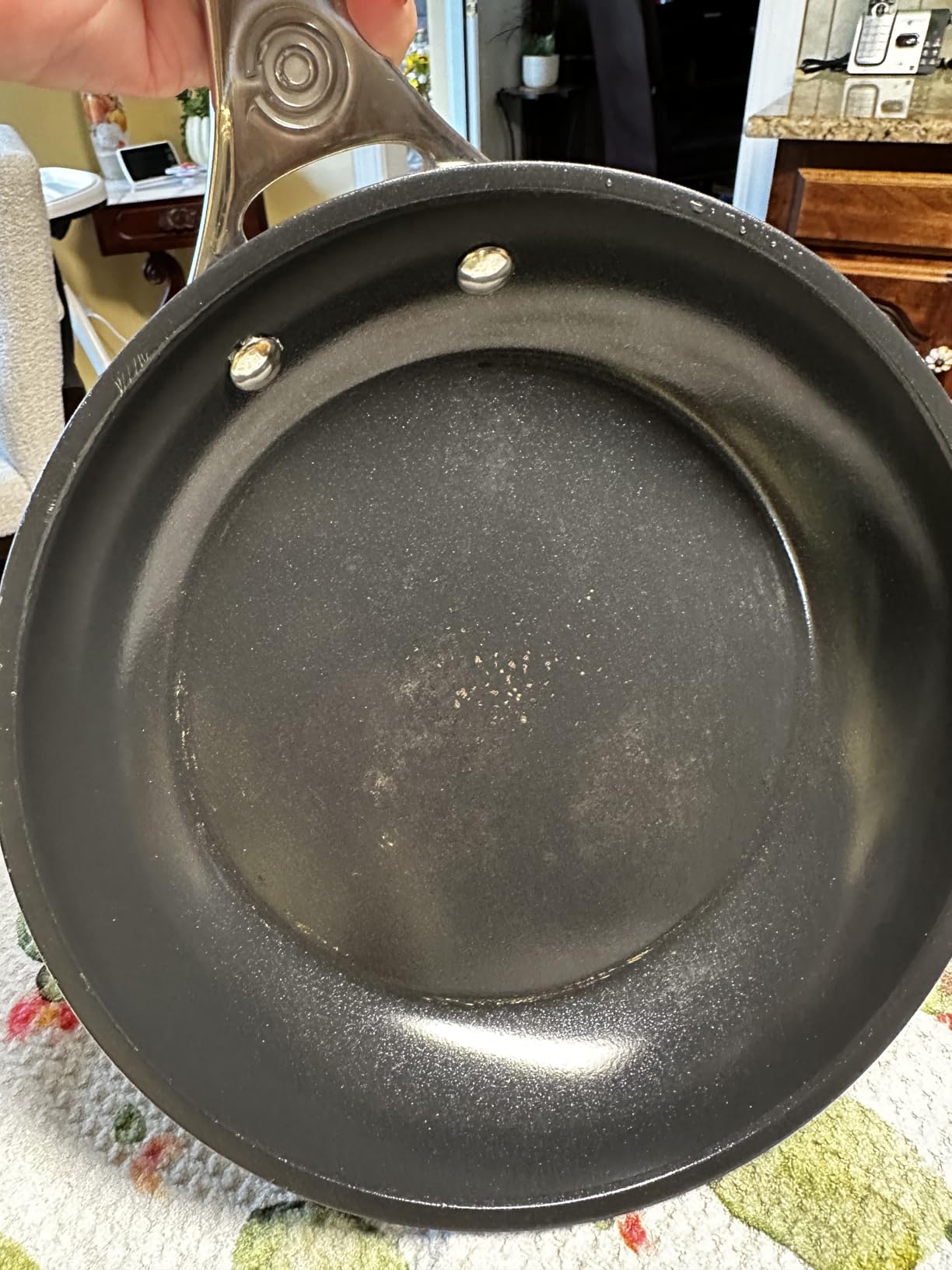 Le Creuset Essential Non-stick Ceramic 2 Pc. Frying Pan Set customer photo 2