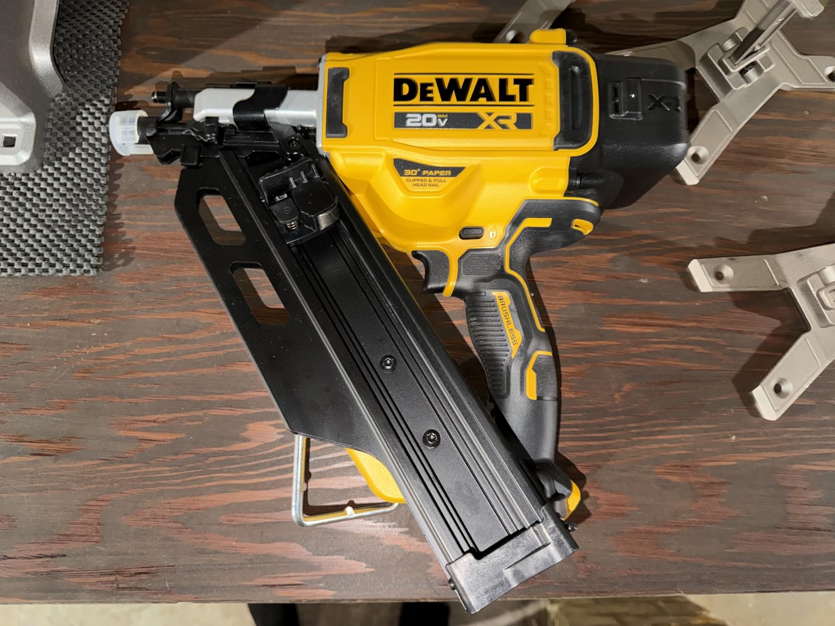 DeWalt 20V MAX 30 Degree Cordless Framing Nailer, Bare Tool customer photo 1