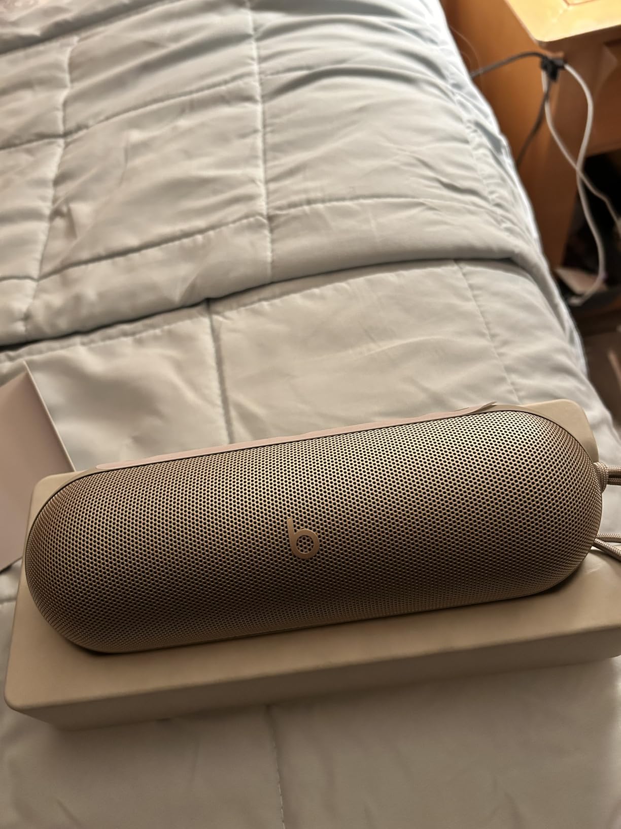 Beats Pill - Portable Bluetooth Speaker- Up to 24H Battery Life, Water Resistant, Bluetooth, Apple & Android Compatible, Seriously Loud Sound for Home, Outdoor and Travel- Champagne Gold customer photo 2