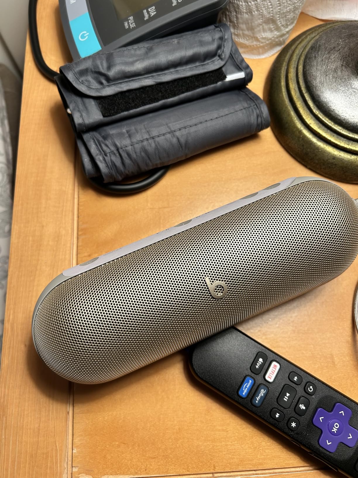 Beats Pill - Portable Bluetooth Speaker - Up to 24H Battery Life, Water Resistant, Bluetooth, Apple & Android Compatible, Seriously Loud Sound for Home, Outdoor and Travel - Matte Black customer photo 1