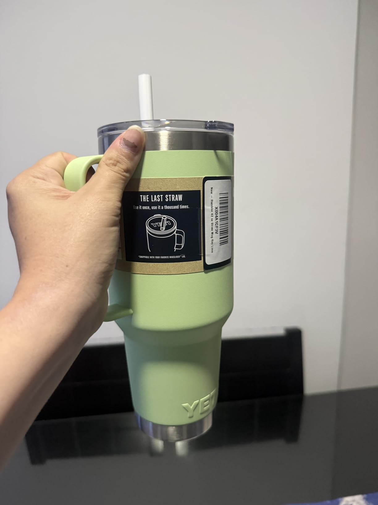 YETI Rambler 42 oz Tumbler with Handle and Straw Lid, Travel Mug Water Tumbler, Vacuum Insulated Cup with Handle, Stainless Steel, Key Lime customer photo 2