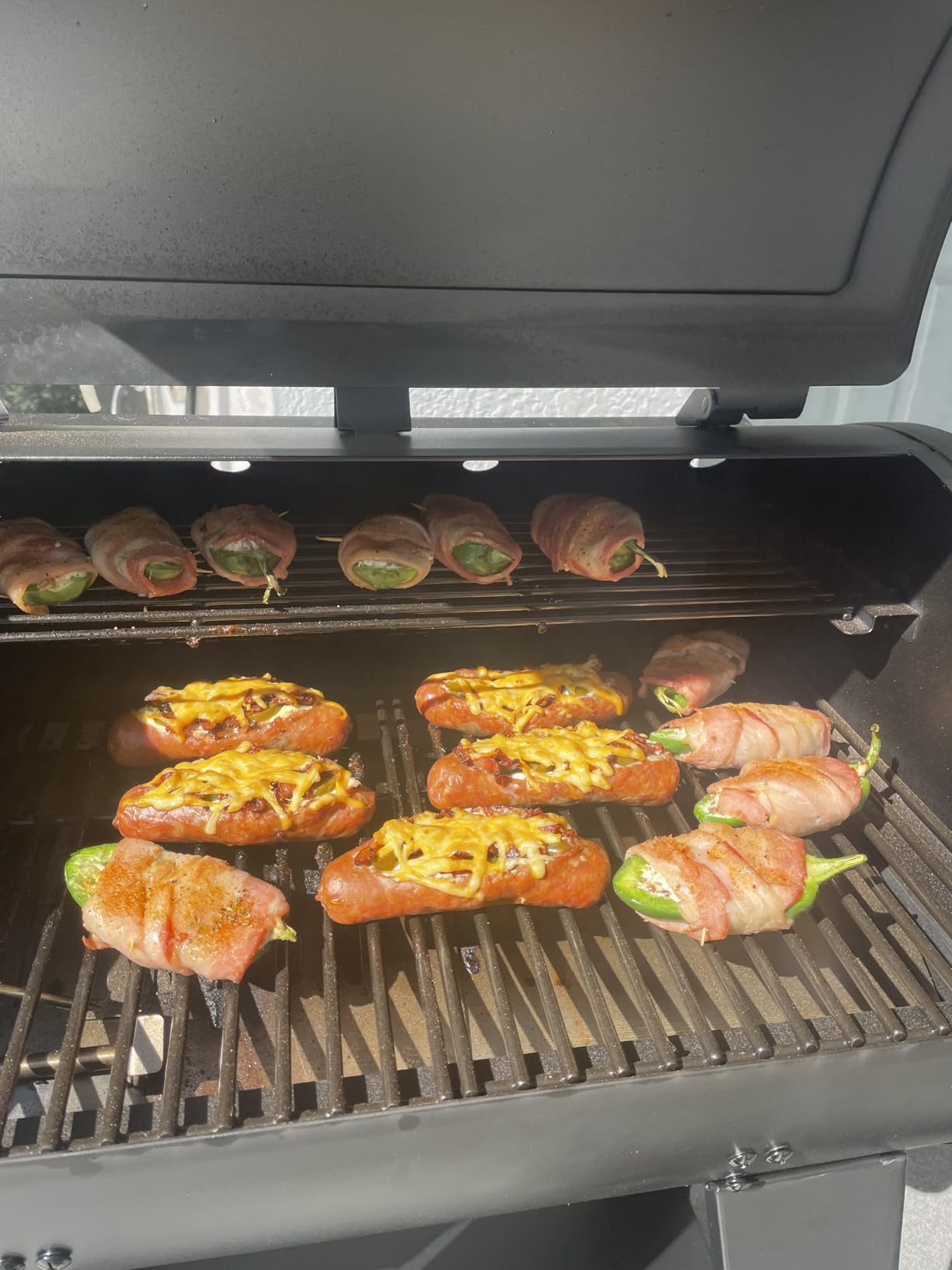 Pit Boss 500 FB2 Series Wood Pellet Grill & Smoker with Flame Broiler and LCD Digital Controller, 518-Sq. In. Cooking Space, 180°F to 500°F Temperature Range, Meat Probe, 5 lb. Pellet Hopper, Black customer photo 1