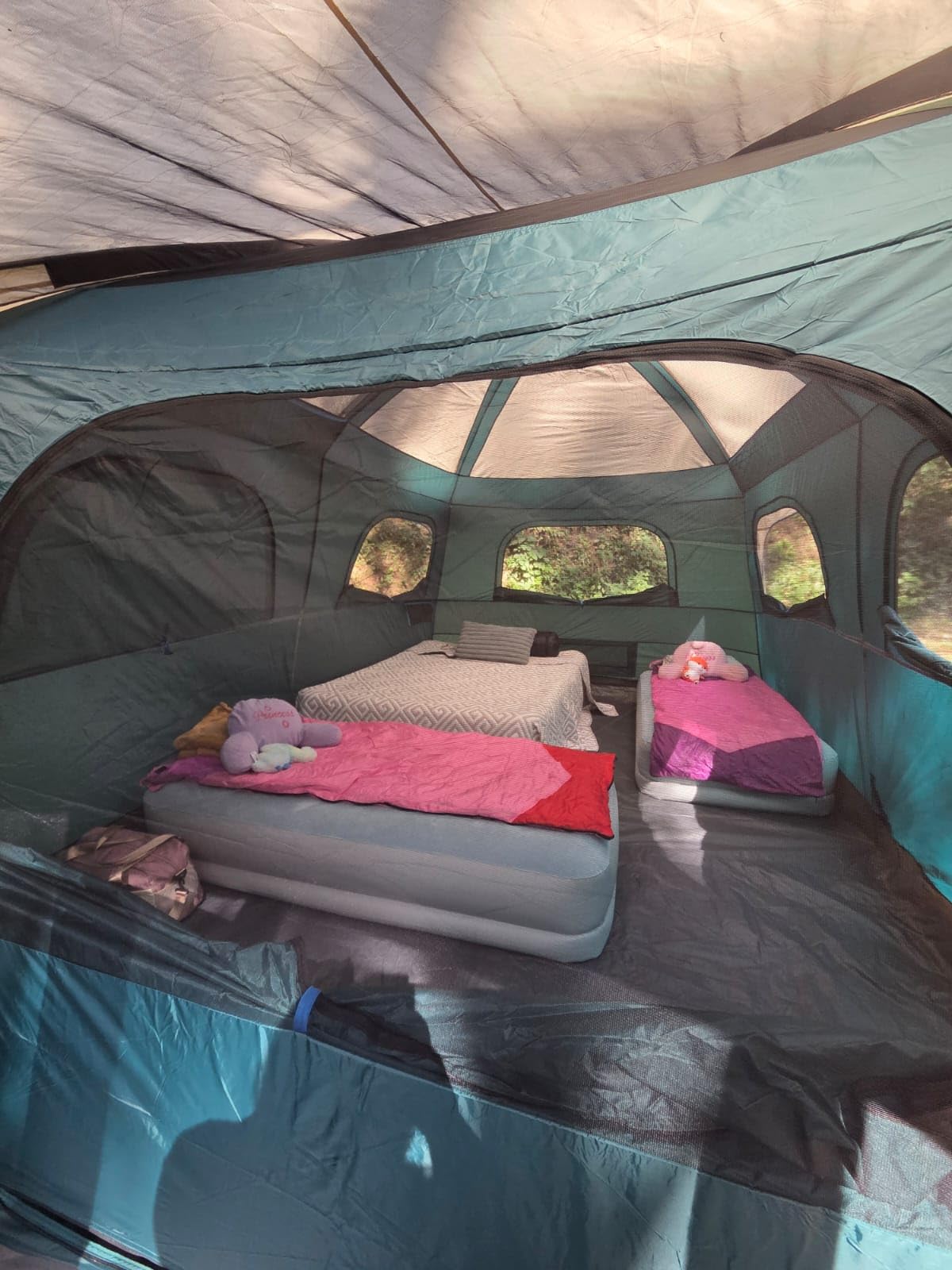 Coleman Skylodge Camping Tent with Rainfly & Screened Porch, XL Weatherproof Family Tent Fits 4 Queen-Sized Airbeds, Color-Coded Poles & Sleeves, Made of PFAS-Free Materials customer photo 2