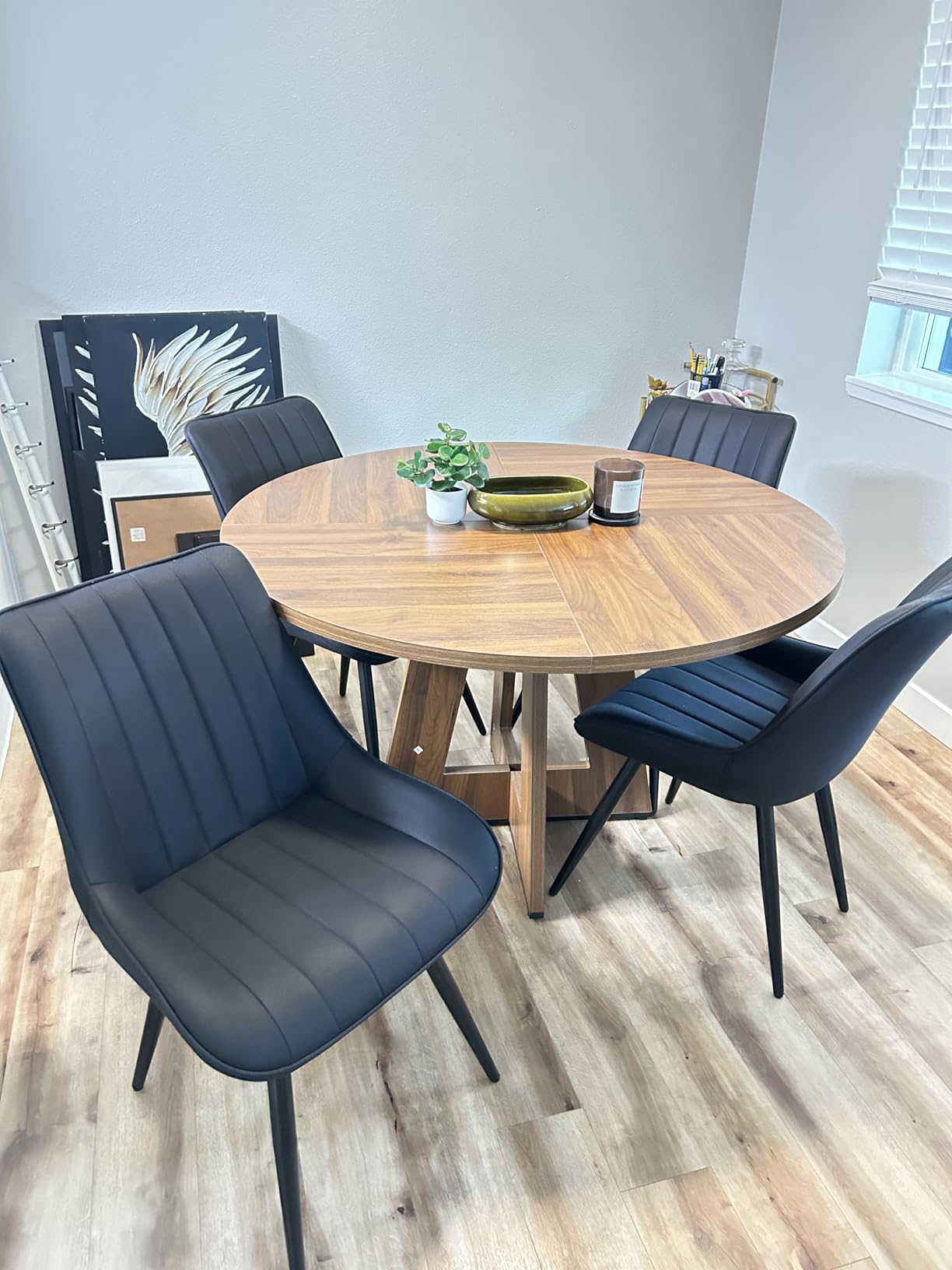 LITTLE TREE Round Dining Table for 4-6 People, 47 Inches Dining Room Table with Wooden Pedestal Base, Brown Dinner Tables, Circle Kitchen Tables for Dining Room, Kitchen, Living Room (Table Only) customer photo 2