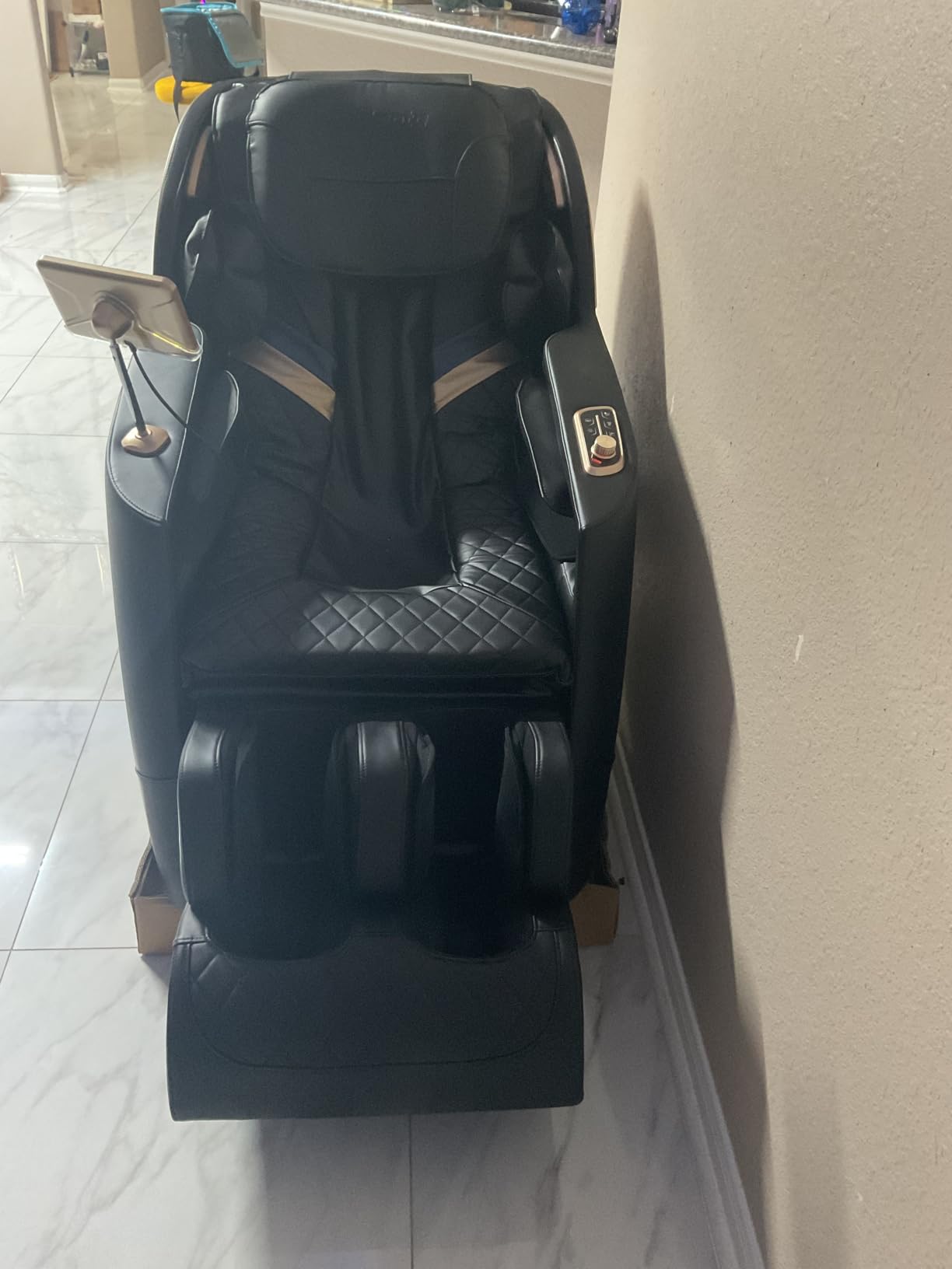 Culanta Massage Chair Full Body, Zero Gravity SL-Track Shiatsu Massage Recliner Chair with Body Scan, Airbags, Foot Rollers, Deep Yoga Stretch, Heating (U1-Black) customer photo 1