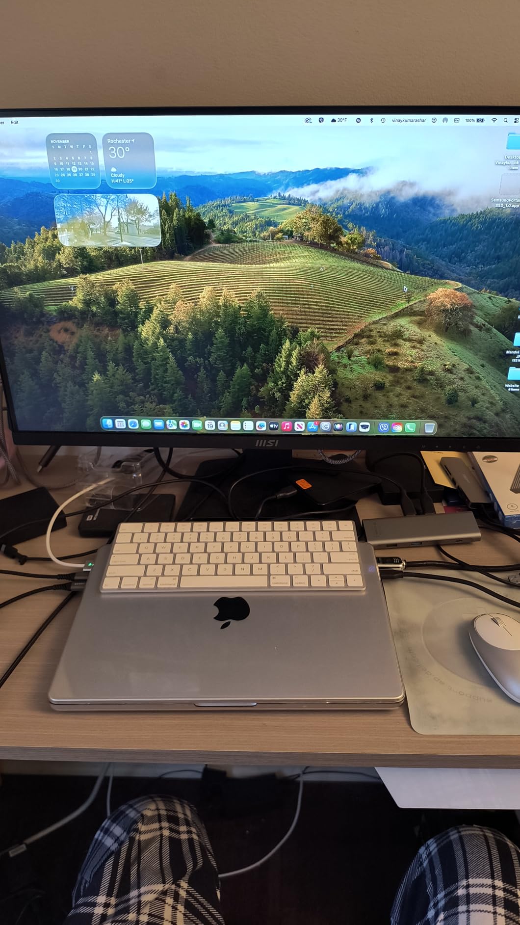 msi PRO MP273U, IPS 3840 x 2160 (UHD) Computer Monitor, 4K, 60 Hz, Adaptive-Synch, HDMI, DisplayPort, 4ms (GTG), Black customer photo 1