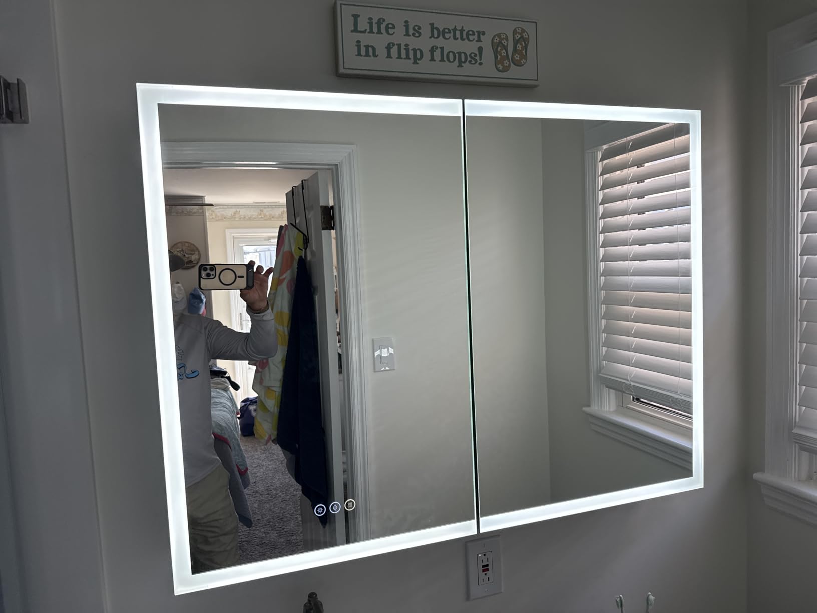 16x24 Inch Medicine Cabinet with Lights, Lighted Medicine Cabinet with Mirror, AL Alloy Frame, Hardwired, Recessed or Wall Mount, 3 Light Colors/Dimmable/Defog, 2 Outlets & USBs, 2 Shelves customer photo 1