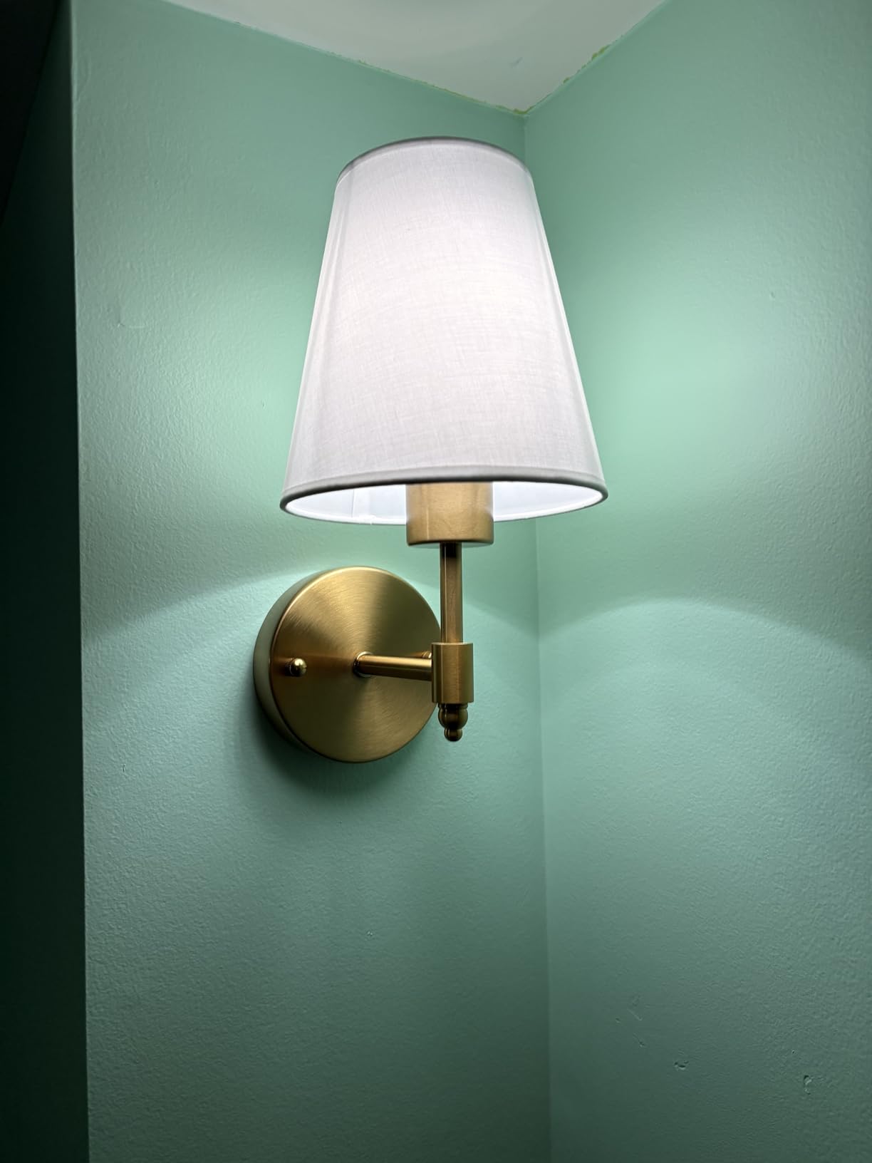 Nekhung Battery Operated Wall Sconces Set of Two, Wireless Battery Wall Light with 10000mAh RGB Dimmable Magnetic Bulb and Remote, Rechargeable Sconce Wall Decor for Bedroom Living Room Hallway customer photo 2