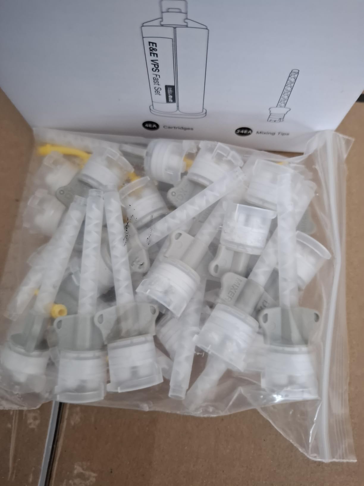 E&E Light Body Fast Set - 4 x 50ml Cartridges + 24 Mixing Tips + 24 Intraoral Tips - 40 Sec Working Time, 2 Min Setting Time - Fast, Precise Material customer photo 1