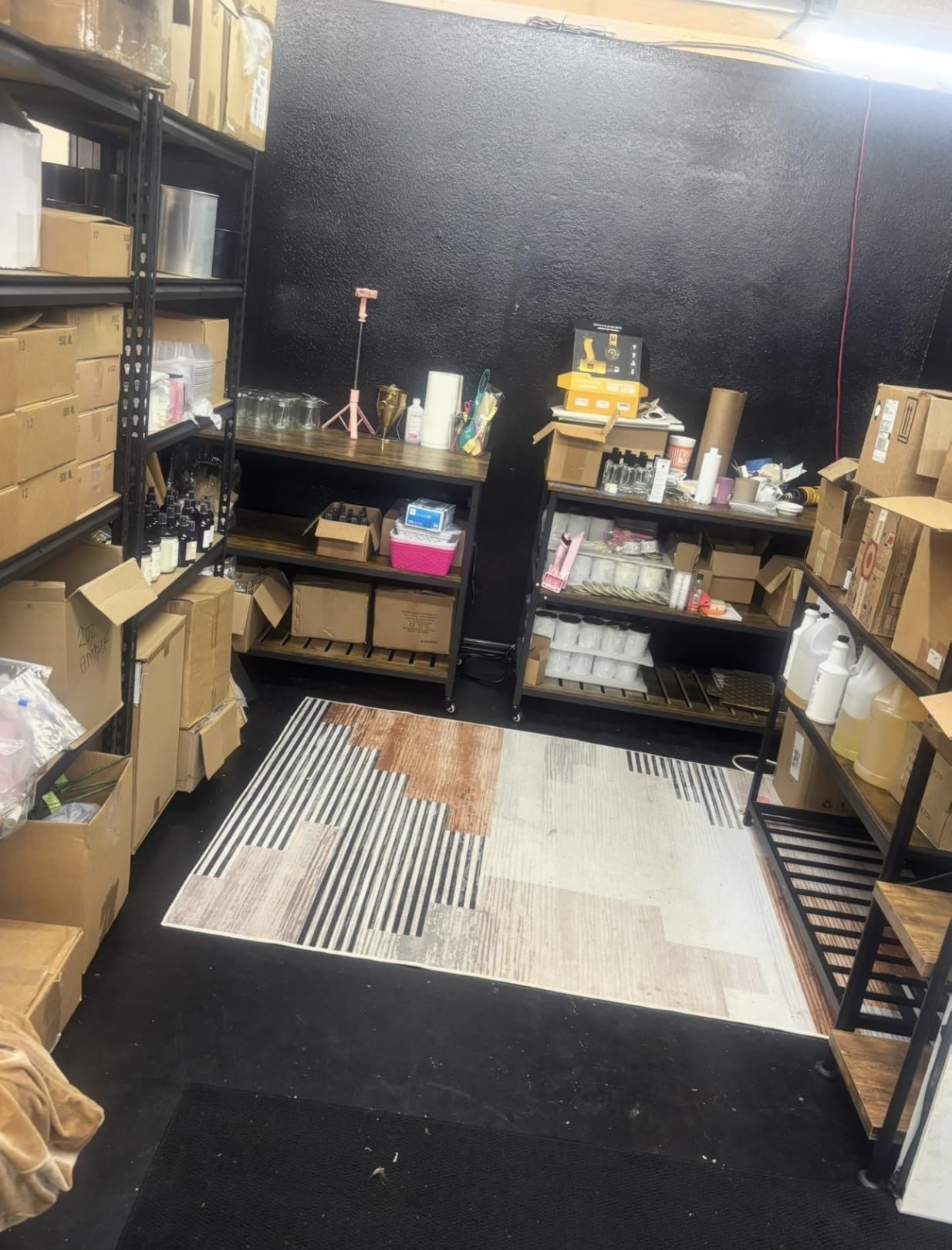 REIBII 2400LBS Garage Shelving Heavy Duty, 5 Tier Storage Shelves Adjustable Metal Shelving Unit, Garage Shelves for Basement, Warehouse, Commercial, Pantry, Closet, Kitchen 72x36x16, Black customer photo 1