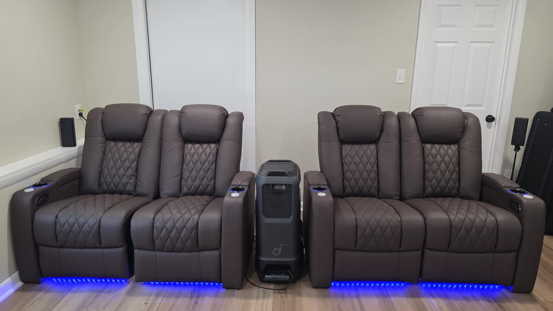 comfiroom Home Theater Seating Seats Classic Series Top Grain Leather Recliner Chair Dual Power Electric Headrest Movie Gaming Sofa with Tray Table Type-C USB Charger Cup Holders (Black, Row of 4) customer photo 1