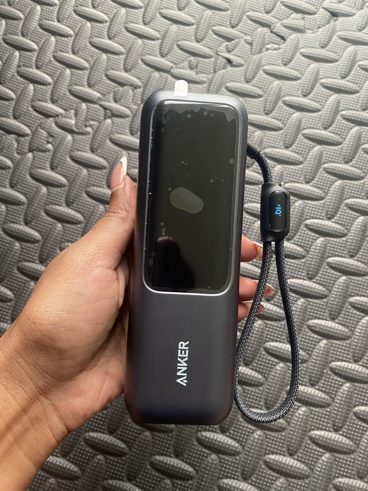 Anker Laptop Power Bank, 25,000mAh Portable Charger with 165W Total Output, 3 USB-C Ports (100W Max Each), Built-in Retractable Cables customer photo 2