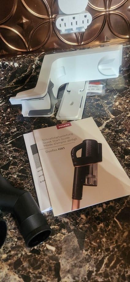 Miele Duoflex Total Care Cordless Bagless Multi-Use Flexible Stick Vacuum, Obsidian Black / Rose Gold customer photo 1