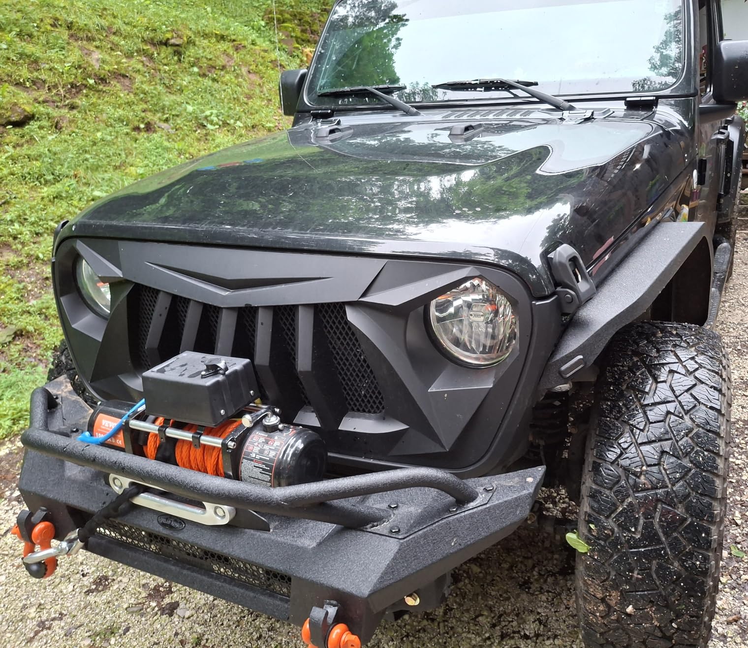 VEVOR Electric Winch, 10,000 lb Truck Trailer Jeep Winch, 12V DC 7/20 in x 65 ft Synthetic Rope Aluminum Fairlead Wireless & Wired Remote Control, IP55 Waterproof Towing for Off Road Jeep SUV Boat customer photo 1
