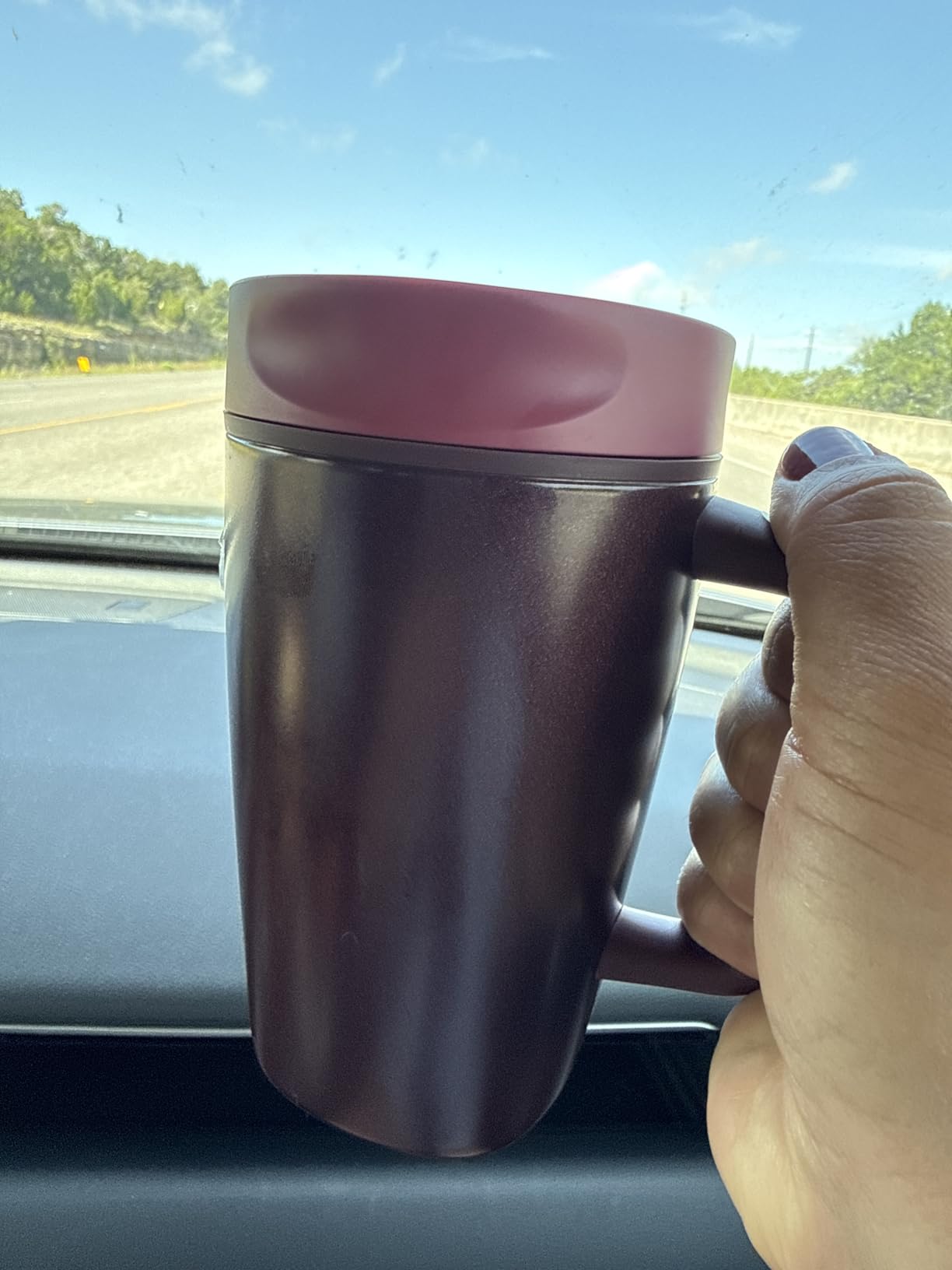 Owala SmoothSip Slider Insulated Stainless Steel Coffee Tumbler, Reusable Iced Coffee Cup, Hot Coffee Travel Mug, BPA Free 20 oz, Vanilla Bean customer photo 2