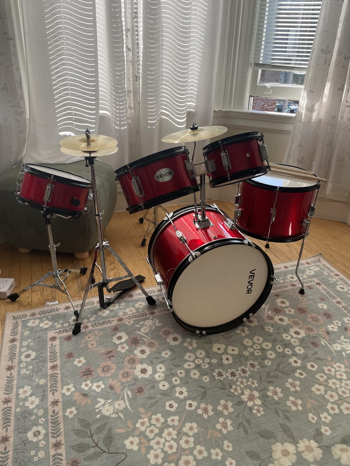 VEVOR Kids Drum Set, 5 Piece 16in Beginner Youth Full Drum Set with Bass Toms Snare Floor Drum Adjustable Throne Cymbal Hi-Hat Pedal and Two Pairs of Drumsticks, Starter Drum Kit for Child Kids, Black customer photo 1