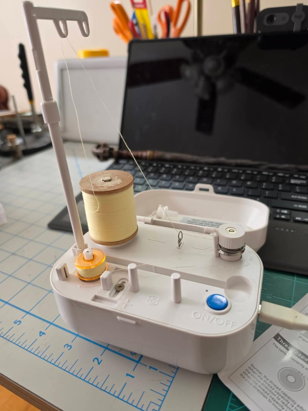 LRDCREEE Automatic Bobbin Winder Bobbin Winding Machine with Auto Stop Sensor, Large Spool Thread Holder and Extra 25 Pcs Class 15 Bobbins for Sewing Machine Thread Winding Use customer photo 1