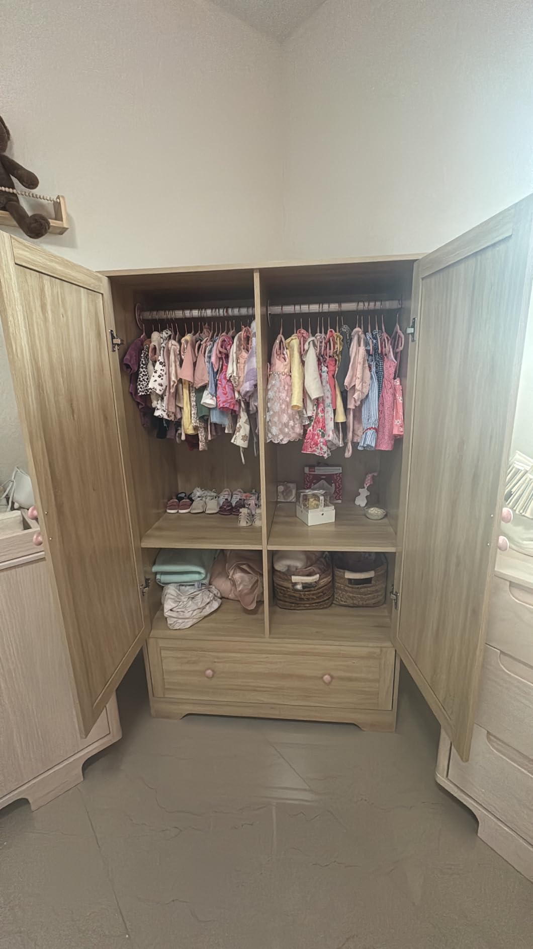 VINGLI Armoire Wardrobe Closet With Doors, Hanging Rod, Shelves and Drawer - Freestanding Cabinet for Bedroom, Dorm - Oak, 38