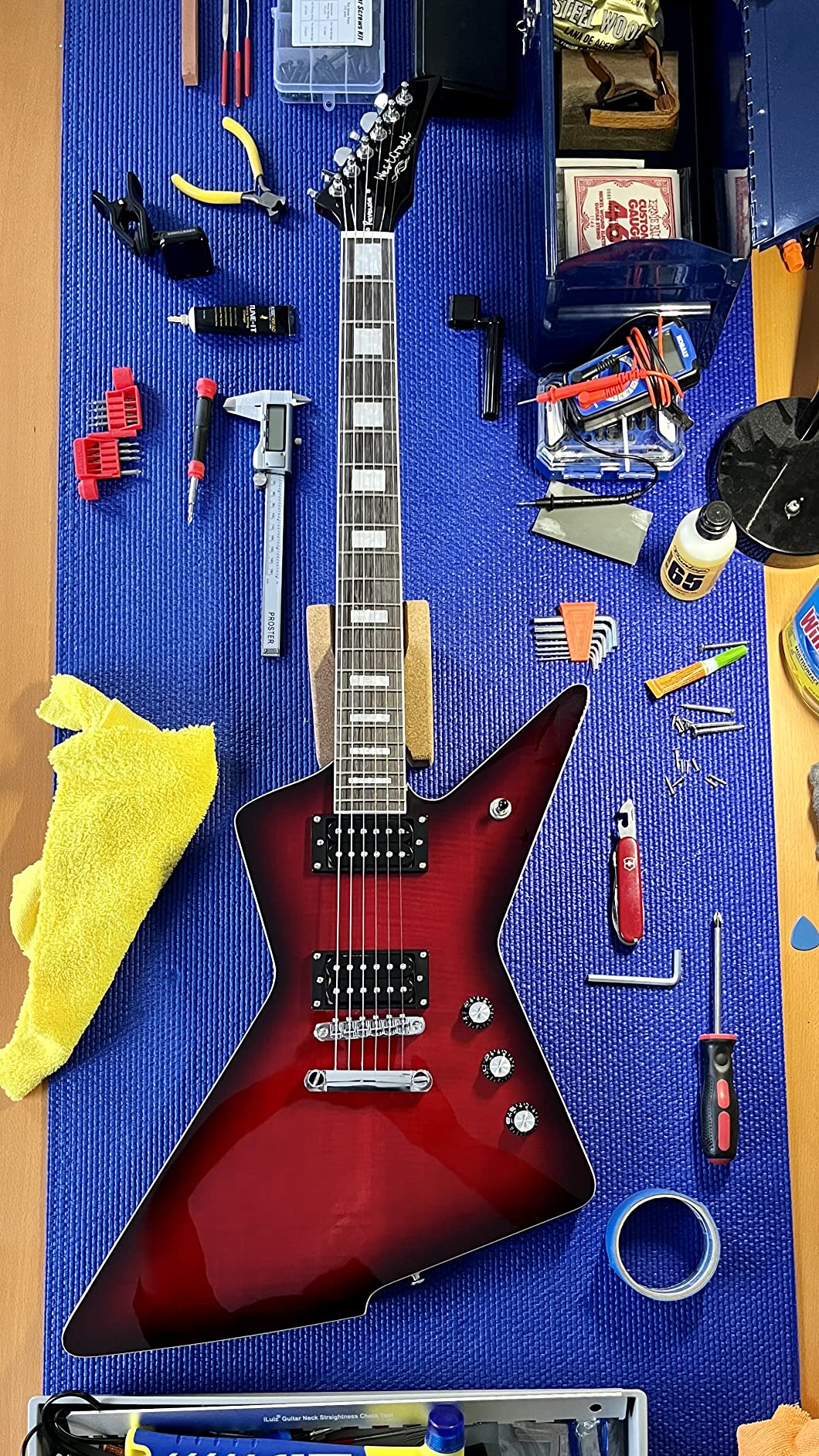 WestCreek Revenge Solid Body Electric Guitar, Heavy Metal Guitar, Right Handed, Heavy Metal Pickups (Gradient Red) customer photo 1
