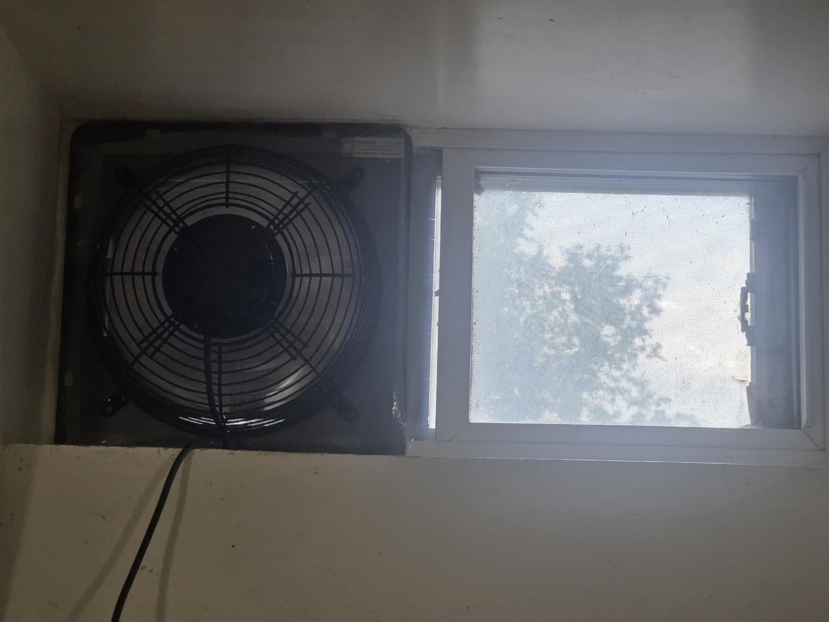addlon 12 Shutter Exhaust Fan with Remote Control, 8 Speeds 25W Energy Efficient DC Motors, 1200CFM, 8-Hour Timer, Garages/Greenhouse/Attic/Chicken Coop Ventilation Fan, Low Noise, Plug & Play customer photo 2