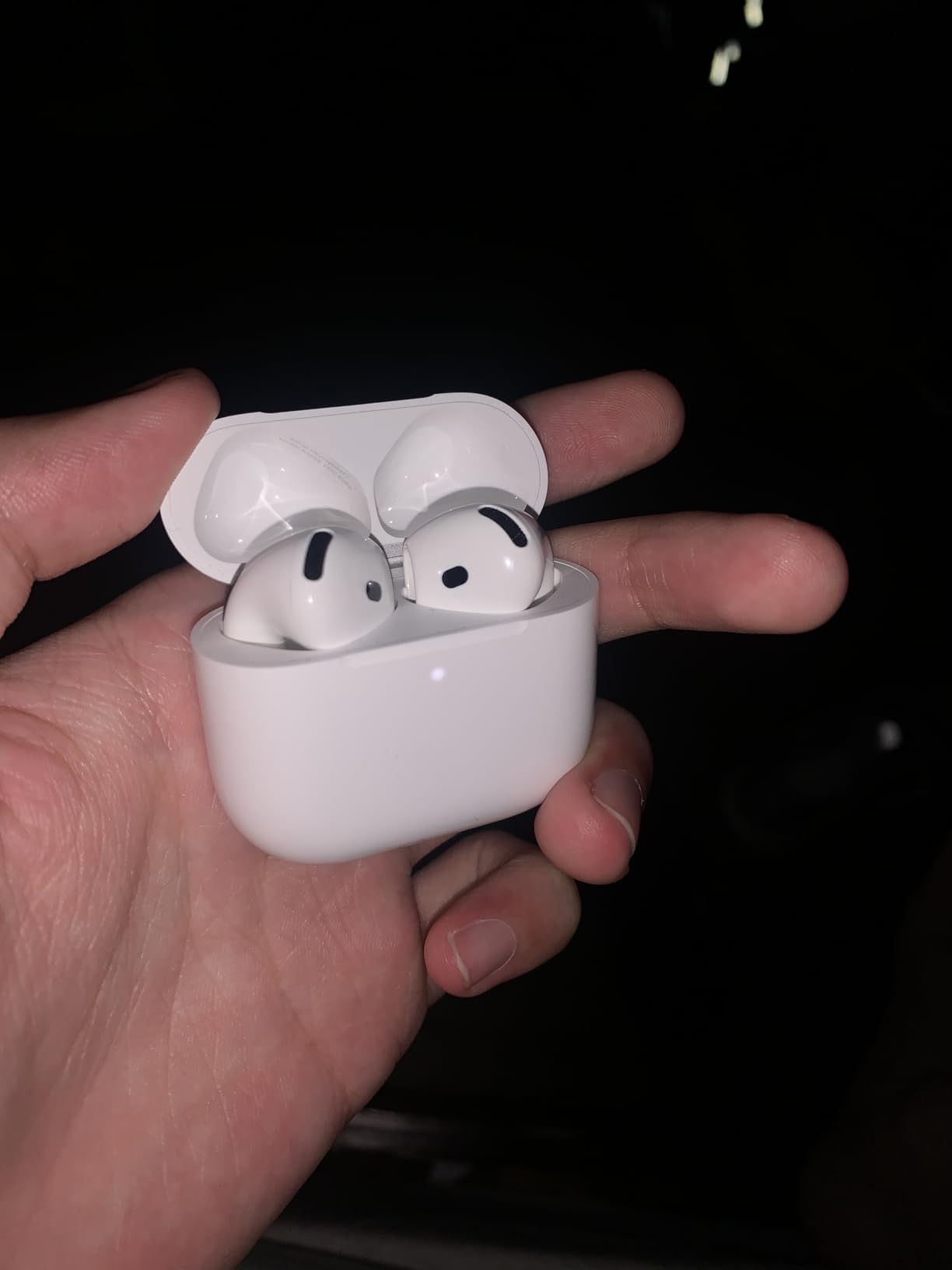 AirPods 4 Wireless Earbuds, Bluetooth Headphones, Personalized Spatial Audio, Sweat and Water Resistant, USB-C Charging Case, H2 Chip, Up to 30 Hours of Battery Life, Effortless Setup for iPhone customer photo 1