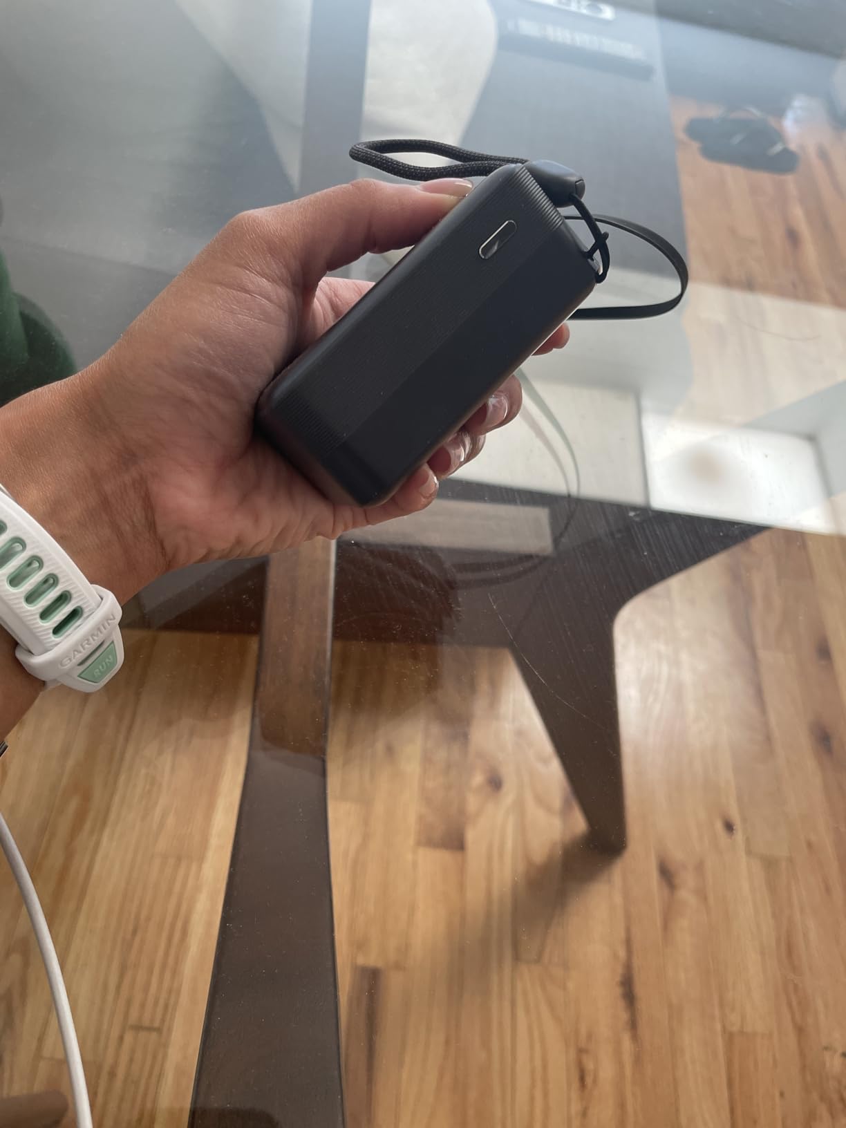 Anker Nano Portable Charger, 45W 10000mAh with 2.3 ft Retractable Cable, Compact Power Bank, Travel Essential Phone Battery Pack for iPhone 17/16 Series, iPad, Galaxy, Pixel, and More customer photo 2