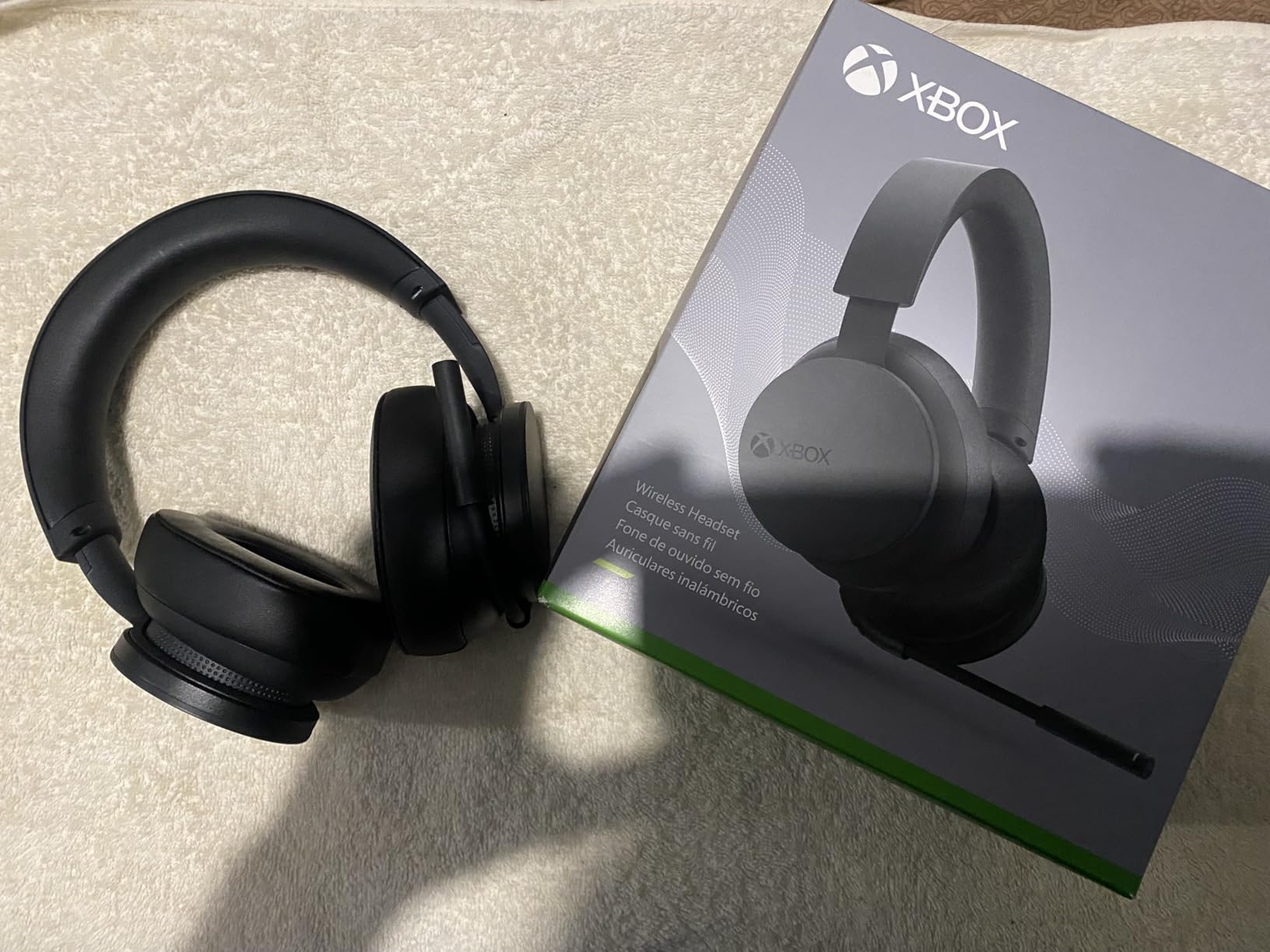 Xbox Wireless Gaming Headset | Carbon Black | Over Ear Headphones | Spatial Audio with Dolby Atmos | Console, PC, and Cloud Devices customer photo 1